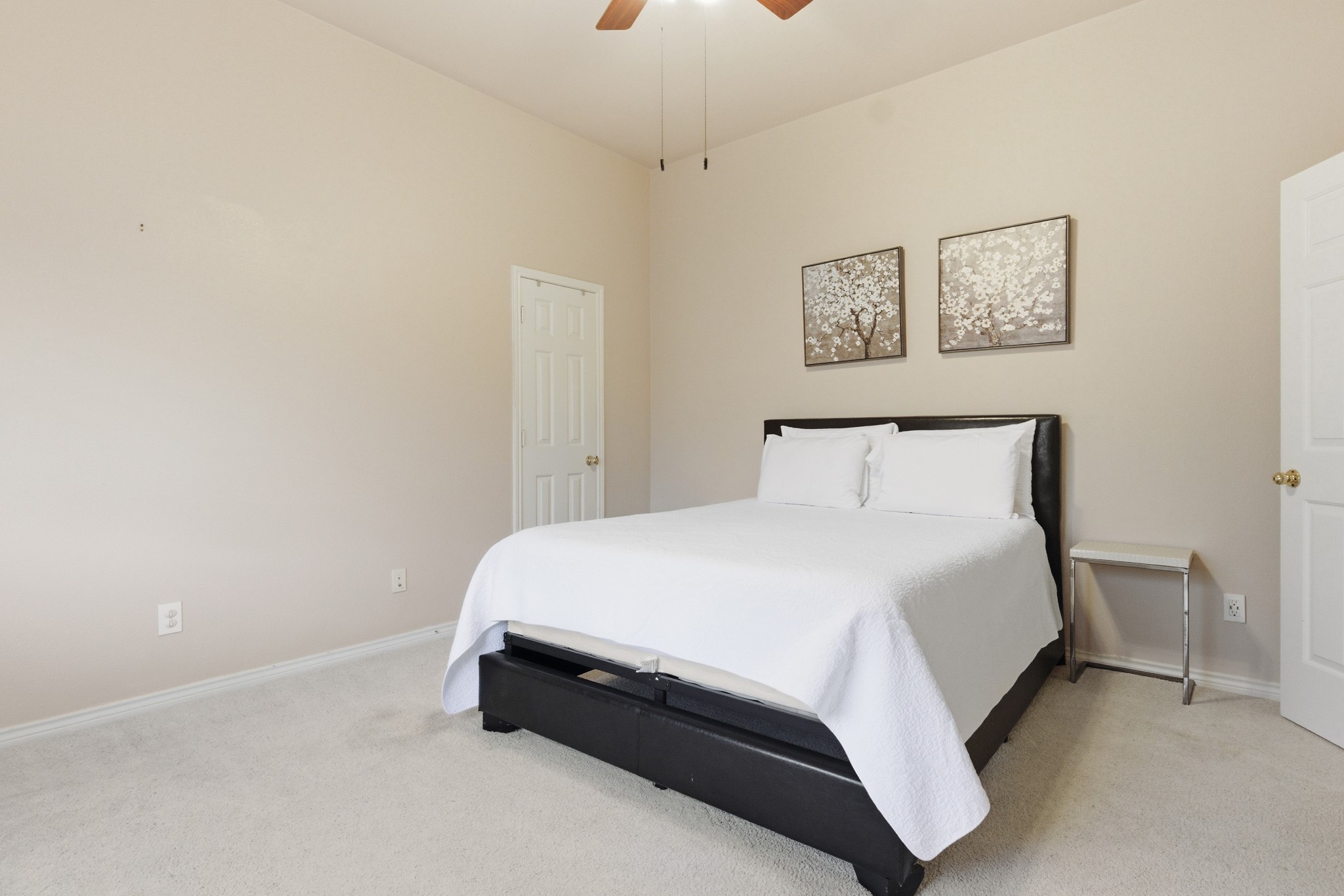 2904 Chalfont Lane