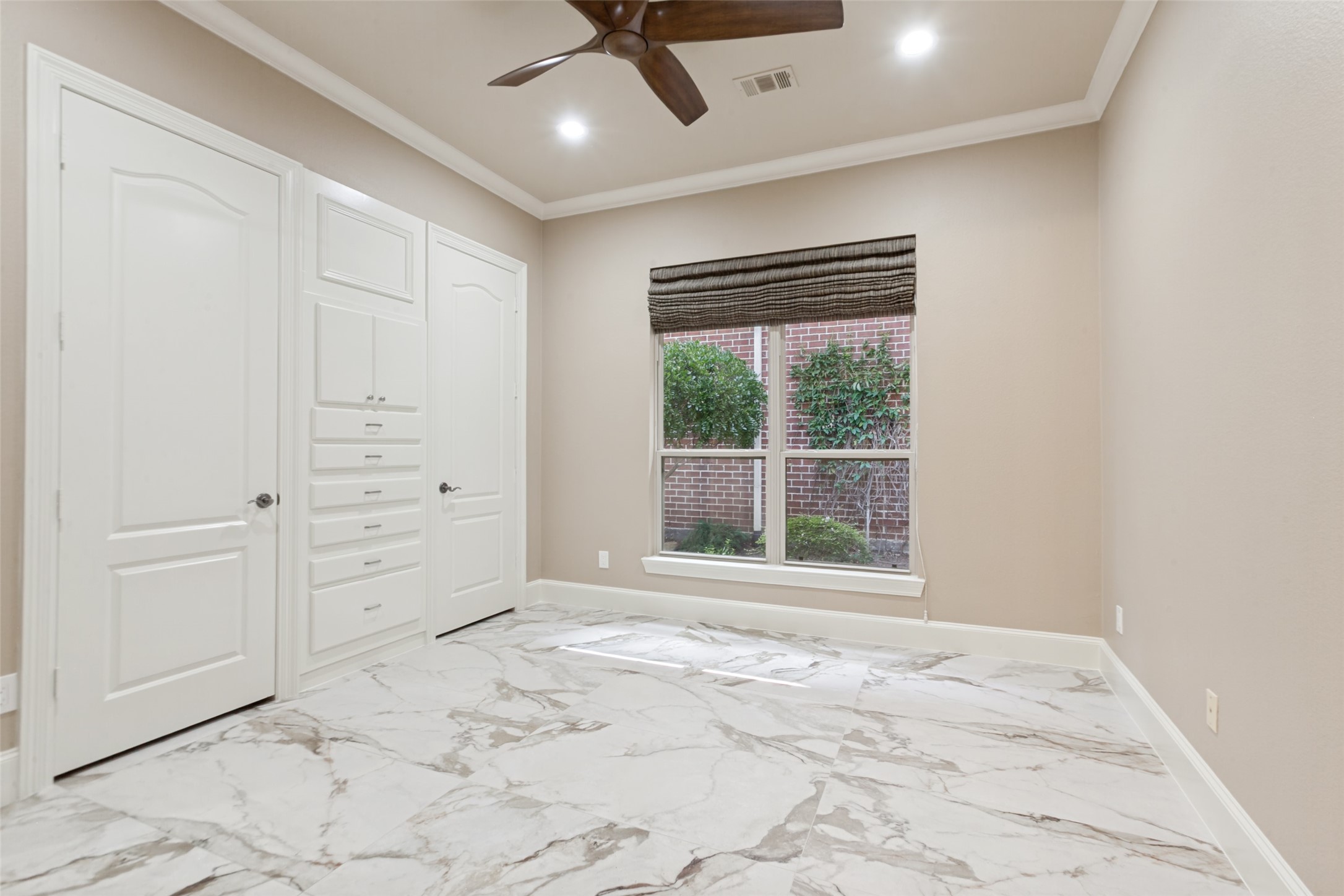 5128 Meadowlark Drive