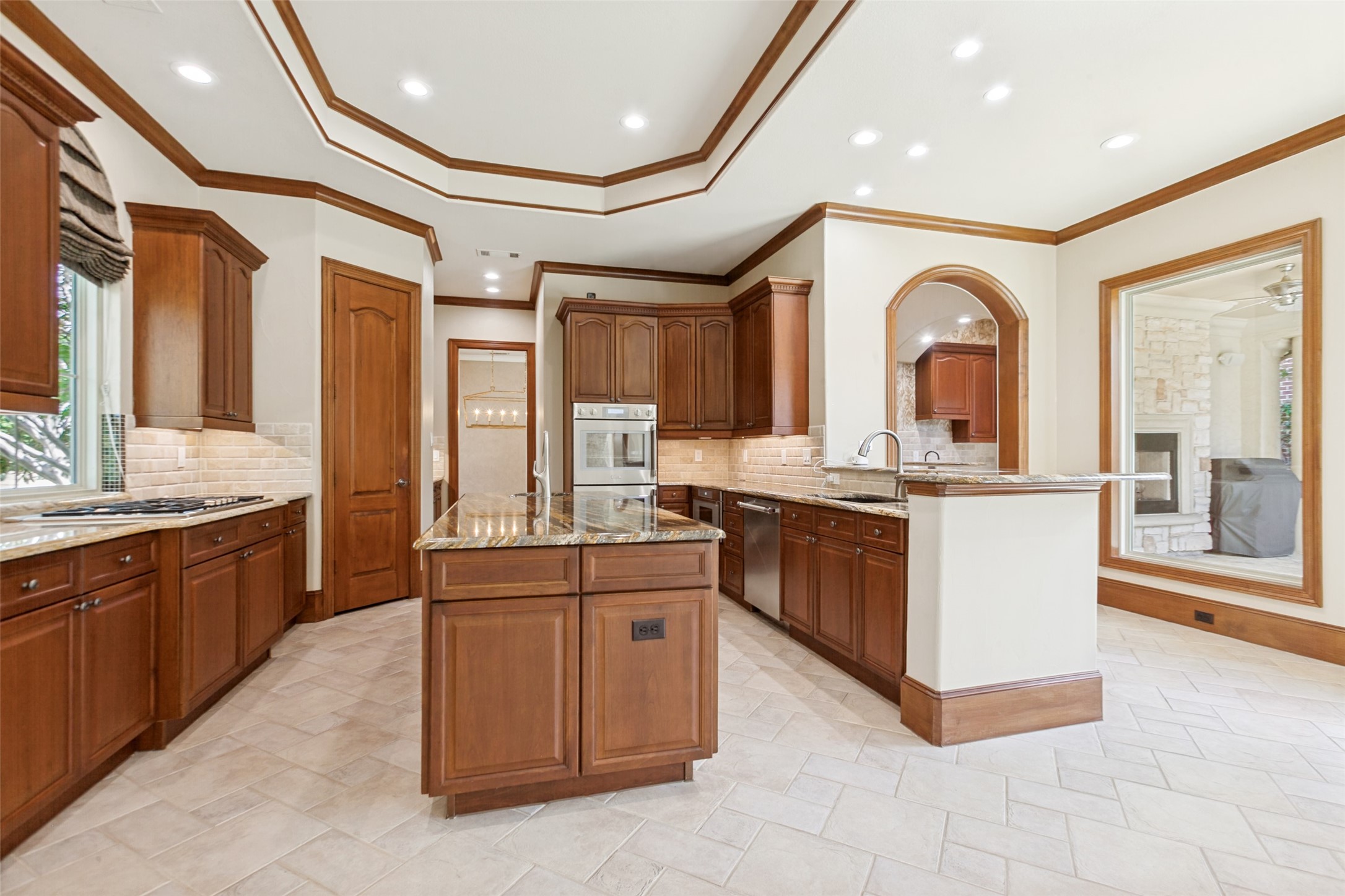 5128 Meadowlark Drive