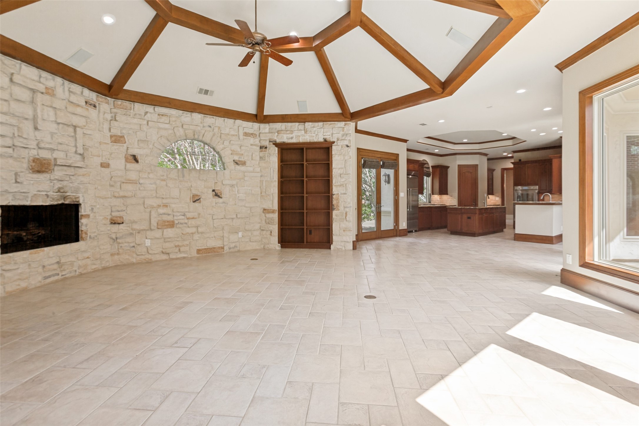 5128 Meadowlark Drive