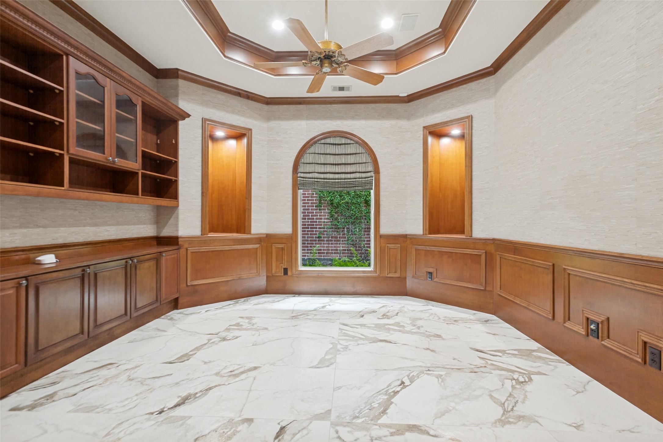 5128 Meadowlark Drive