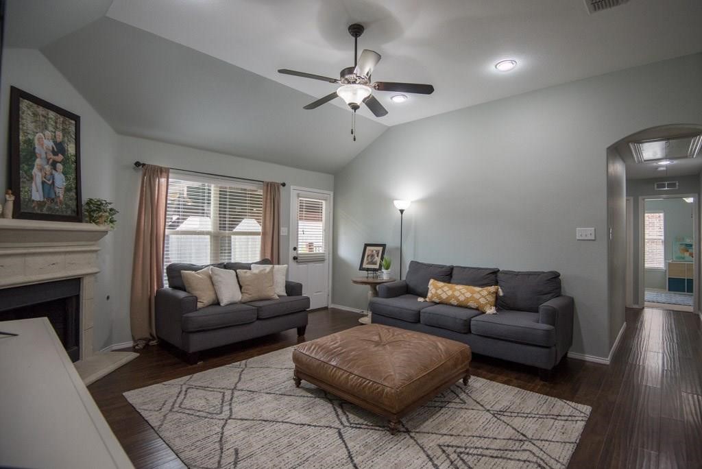 809 Hardwood Drive