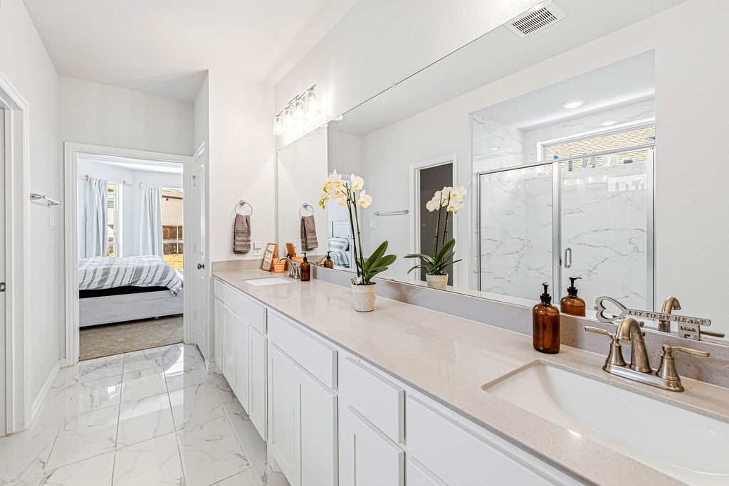 1009 Skyflower Lane