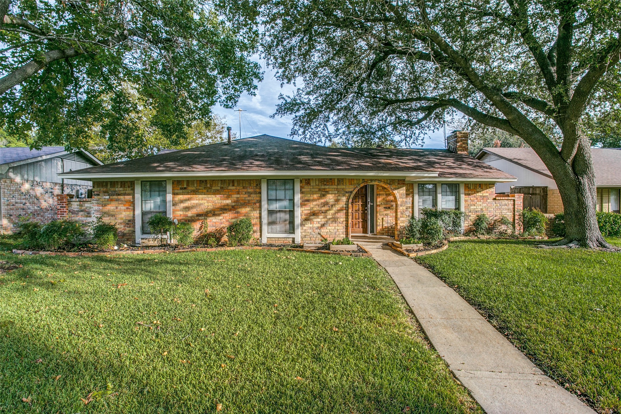 1013 Carriagehouse Lane