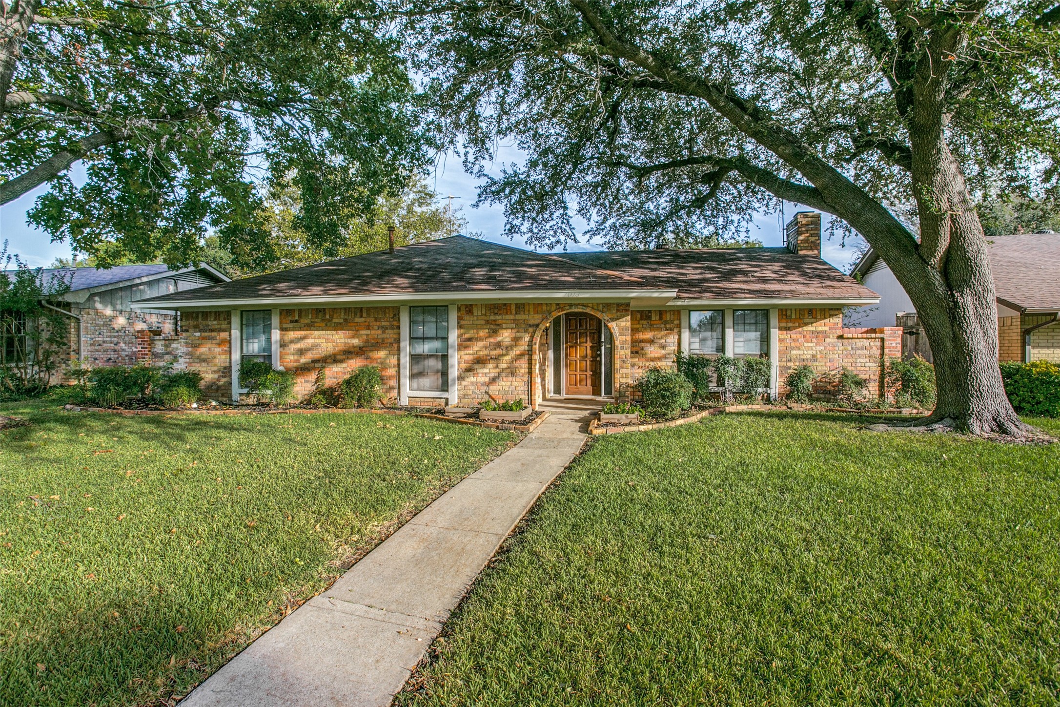 1013 Carriagehouse Lane