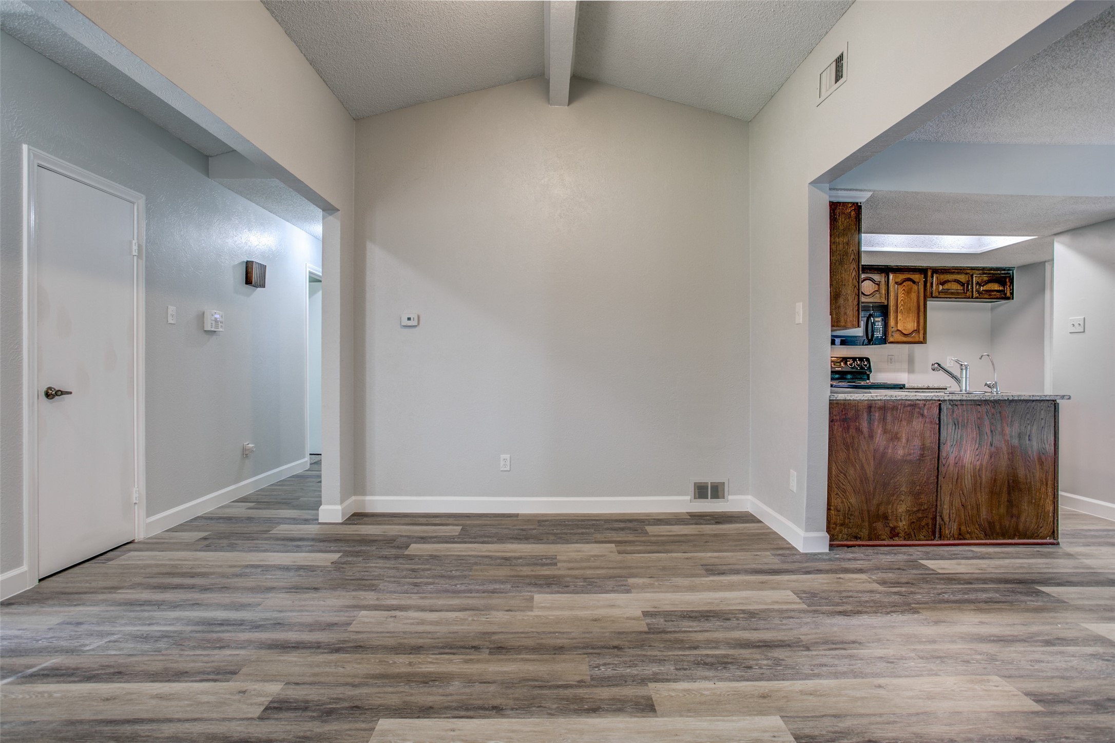 1013 Carriagehouse Lane