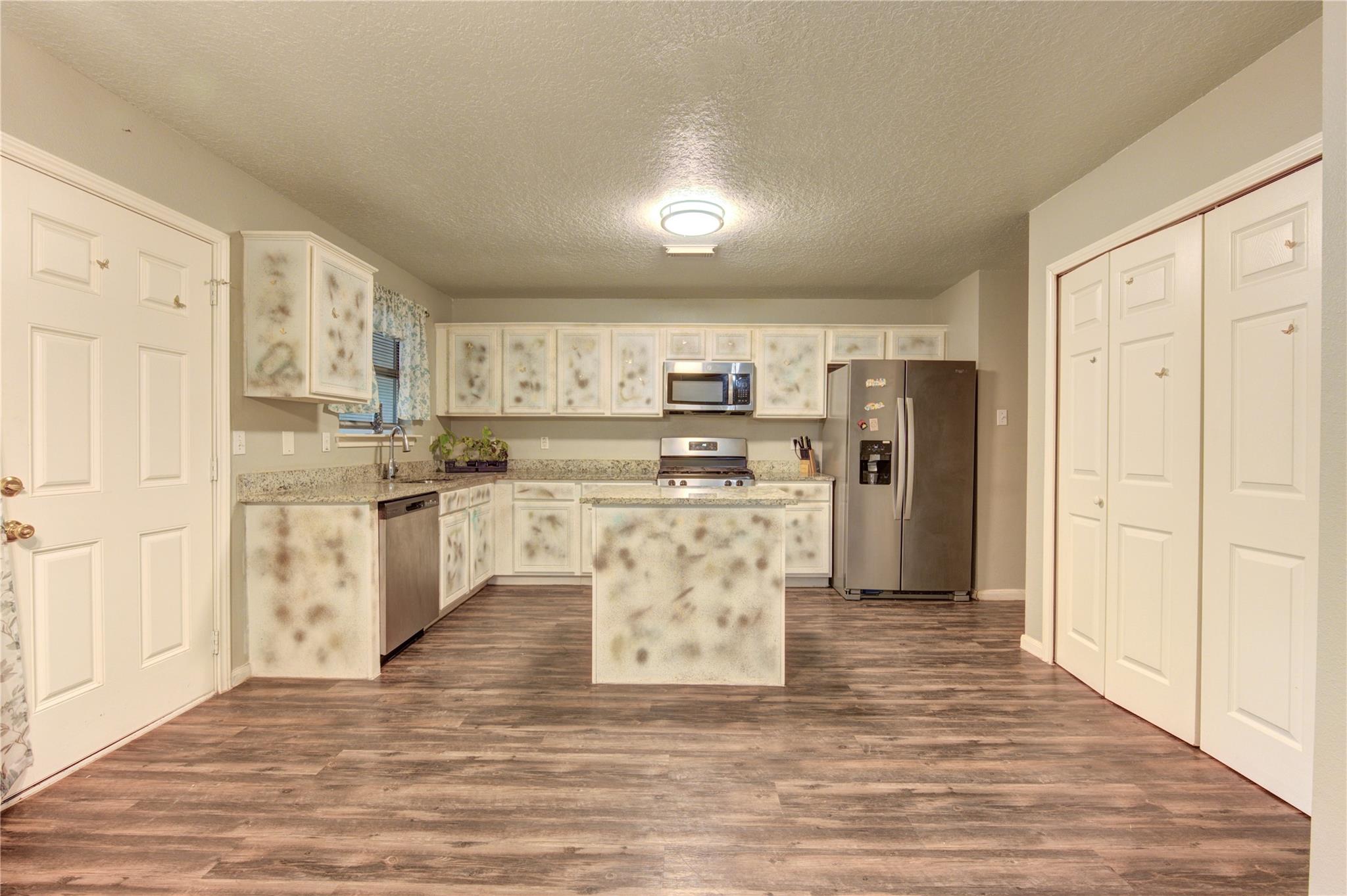 7302 Greenwood Point Drive