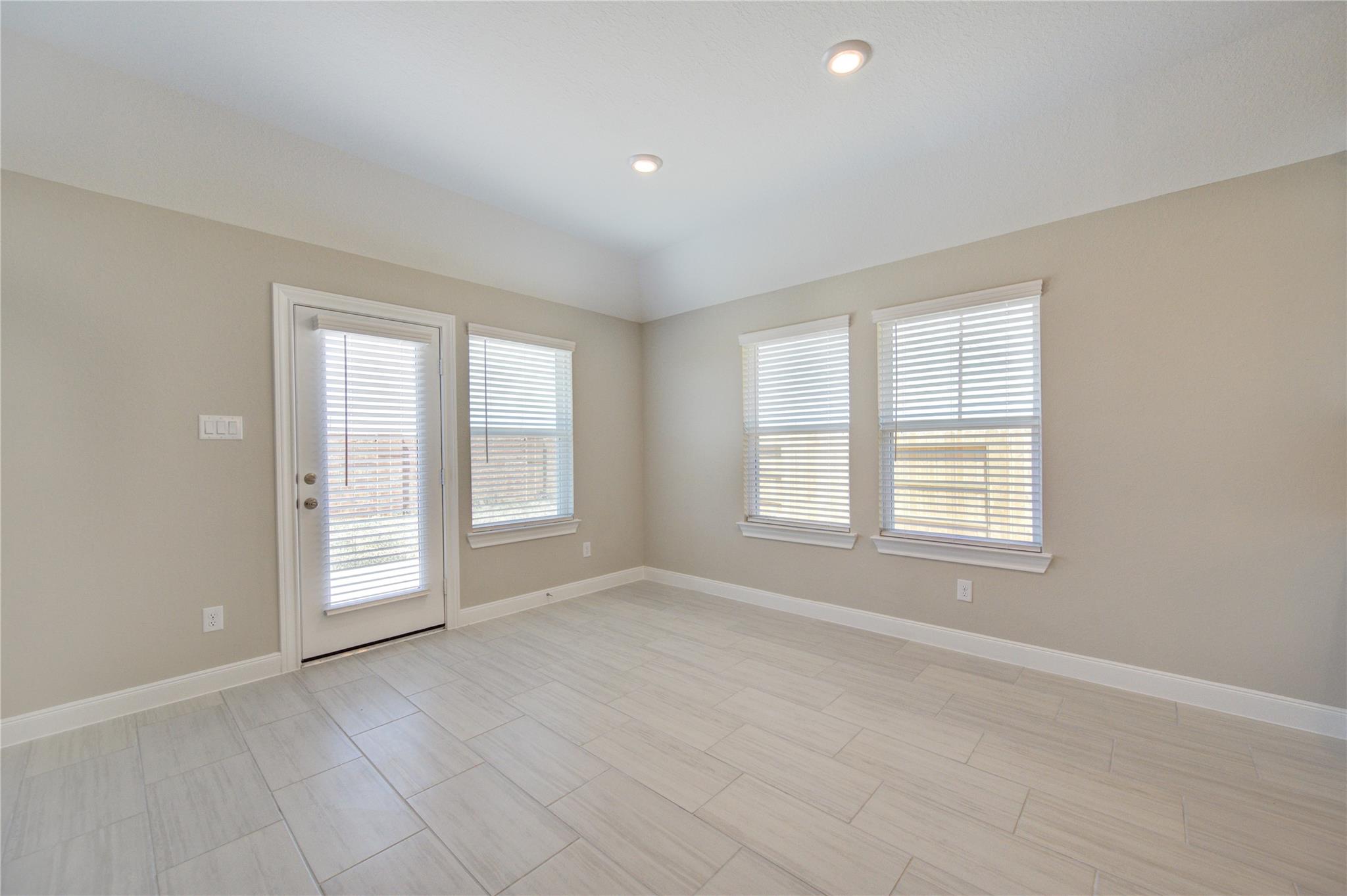 11123 Santiago River Lane