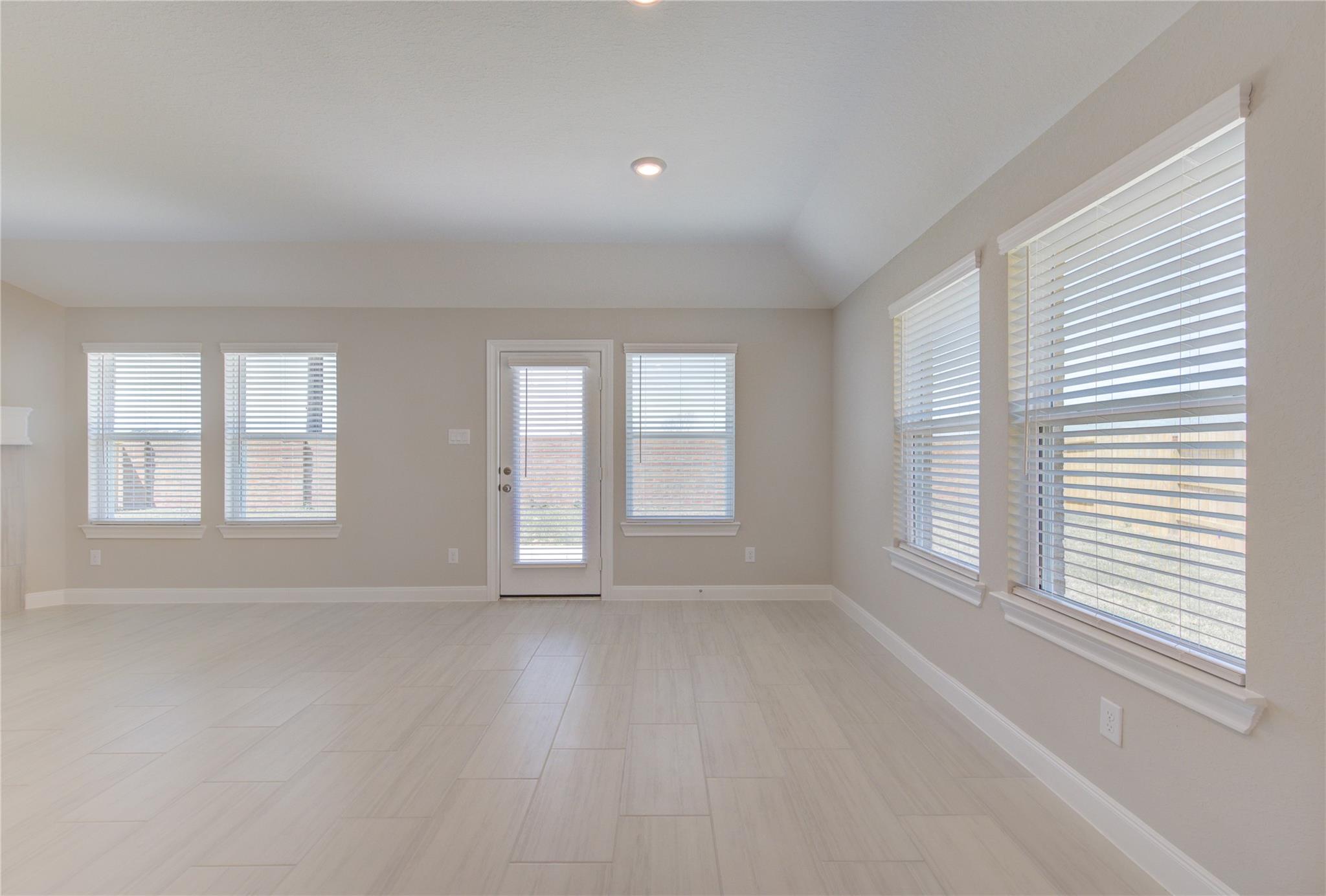 11123 Santiago River Lane