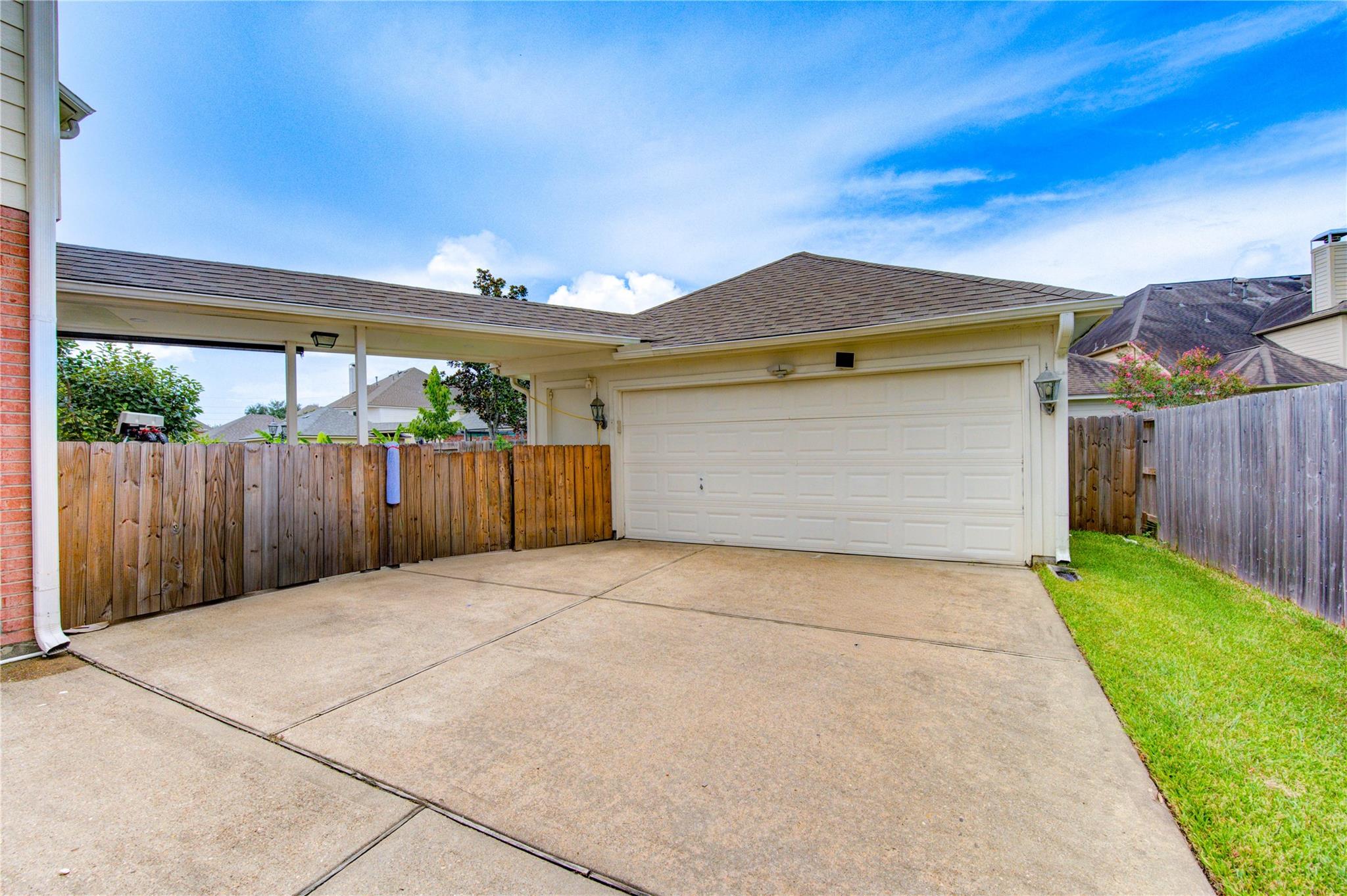 5911 Canyon Brook Court