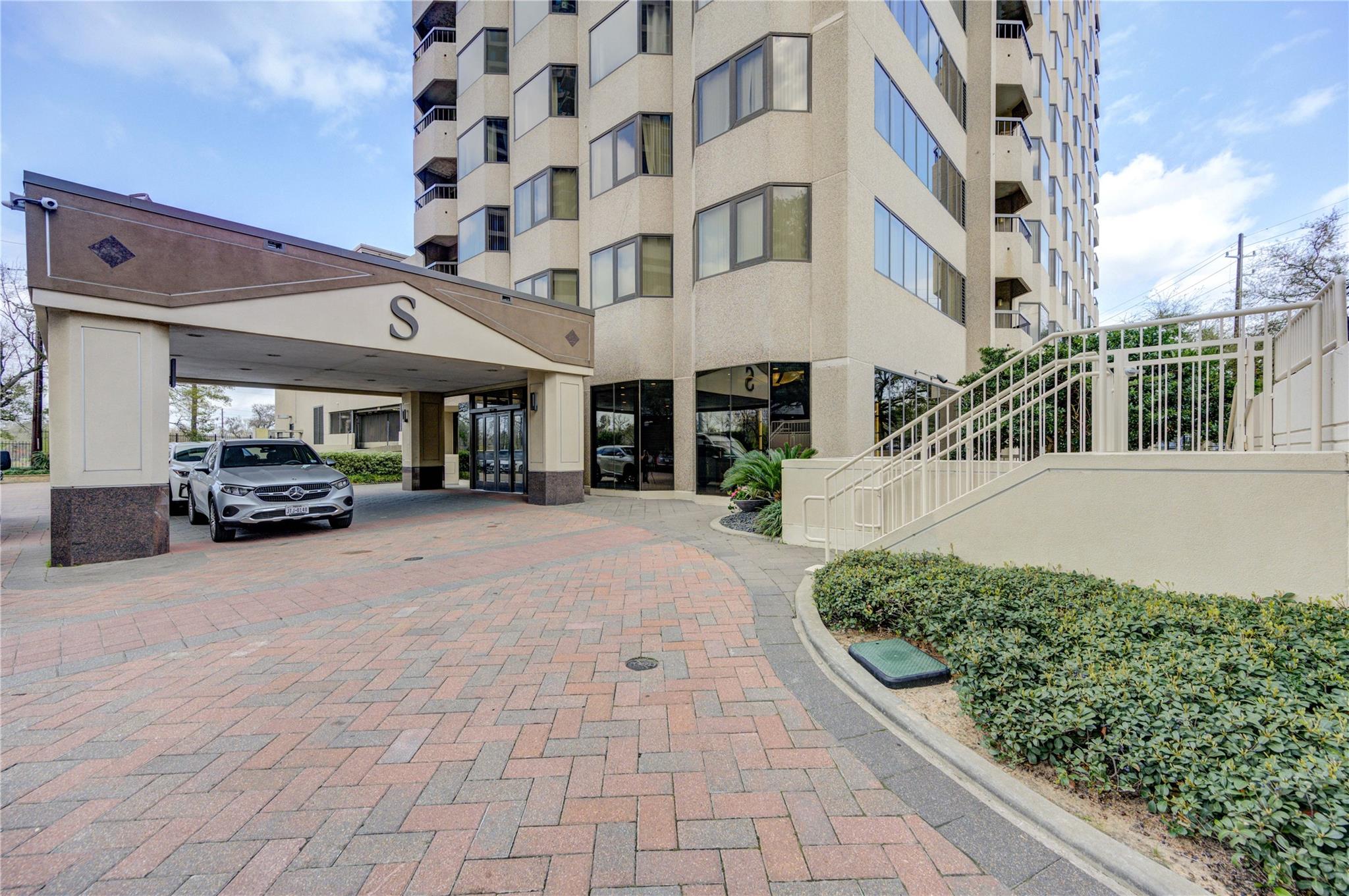 2001 Holcombe Boulevard # 2203