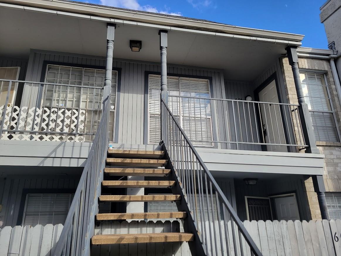 6606 De Moss Drive # 604