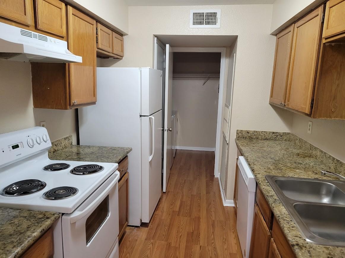 6606 De Moss Drive # 604