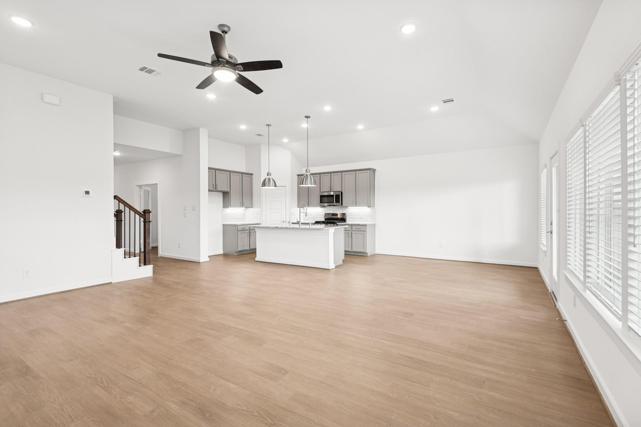 32215 Sunbeam Drive