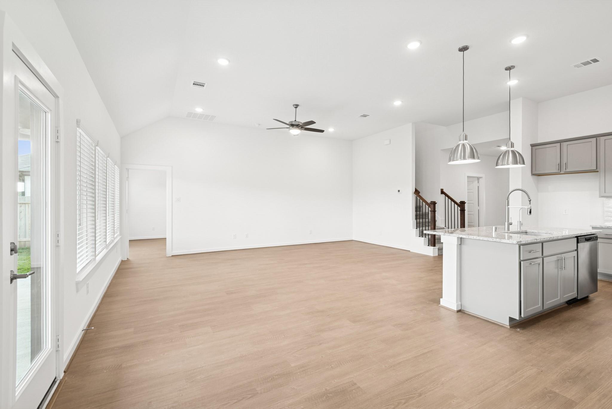 32215 Sunbeam Drive