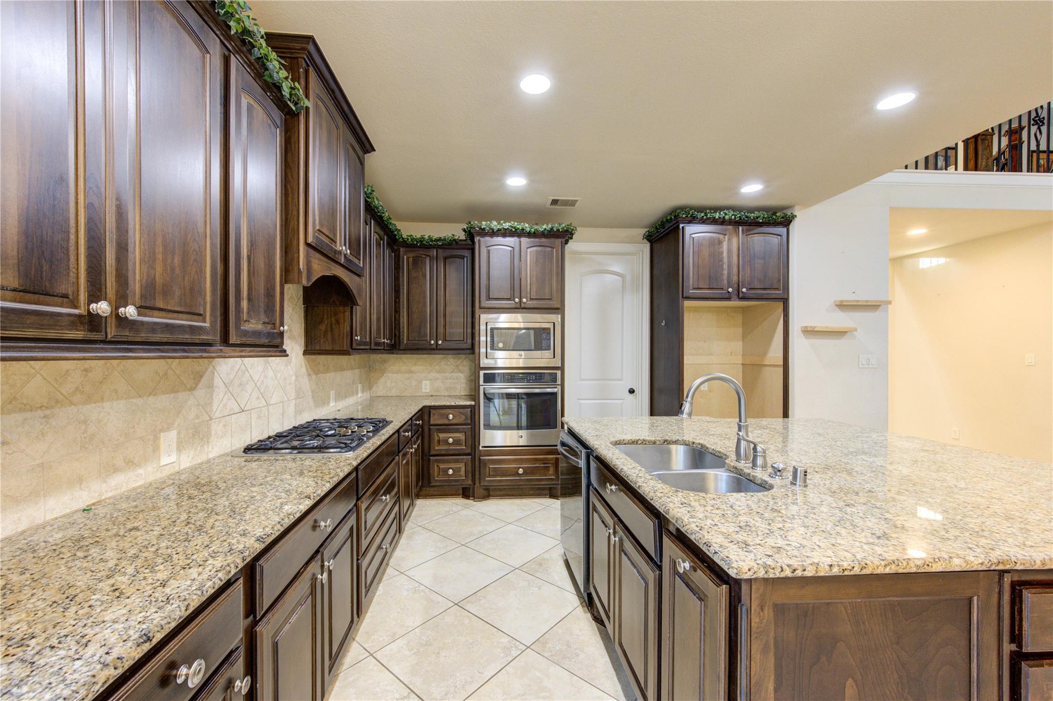 11227 Dunstan Hill Drive