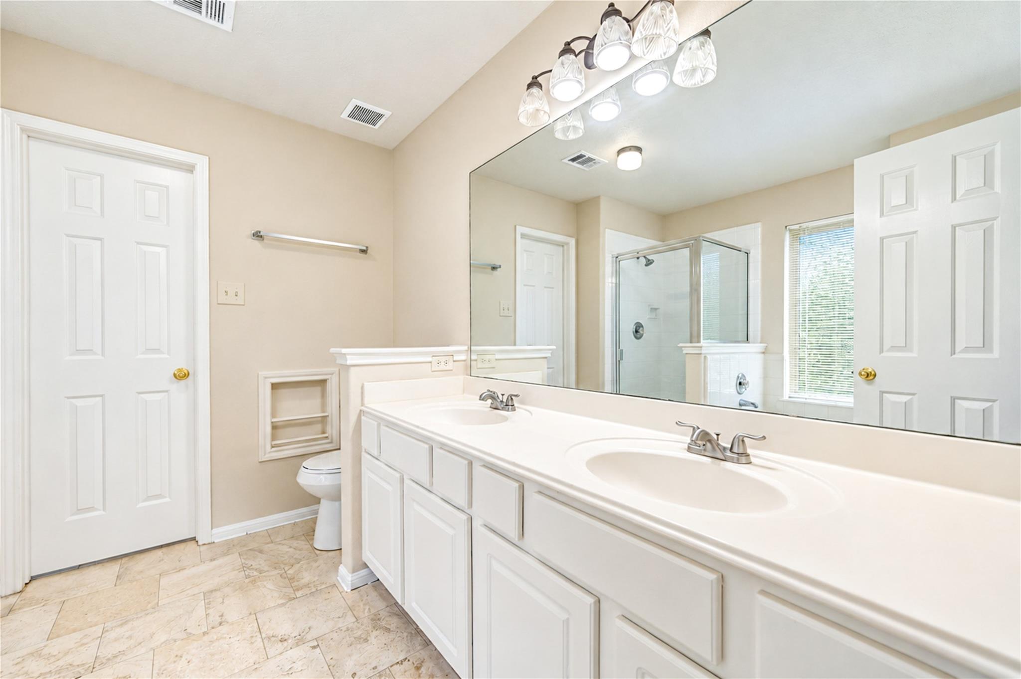 1526 Rogers Lake Lane
