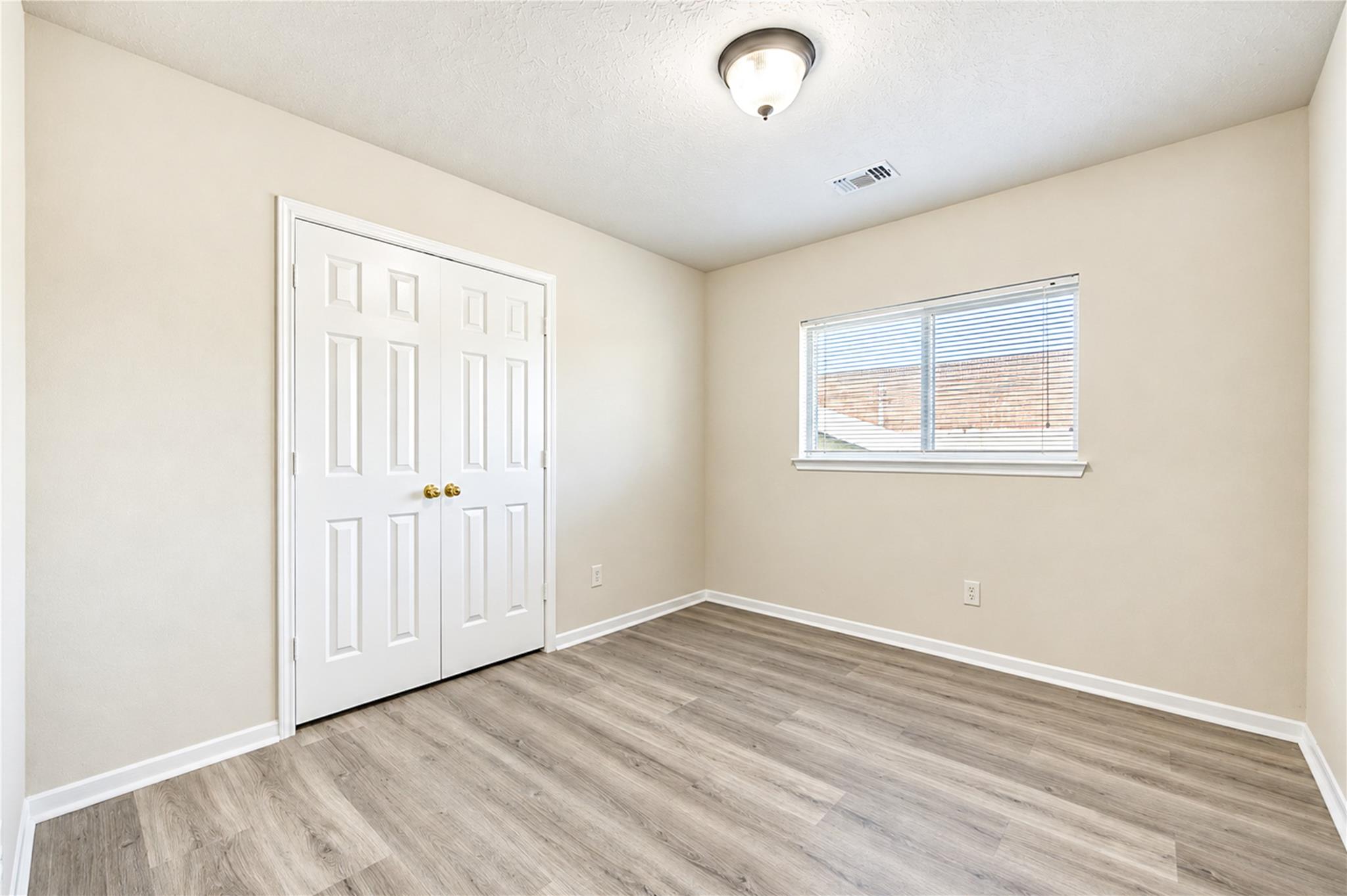 1526 Rogers Lake Lane