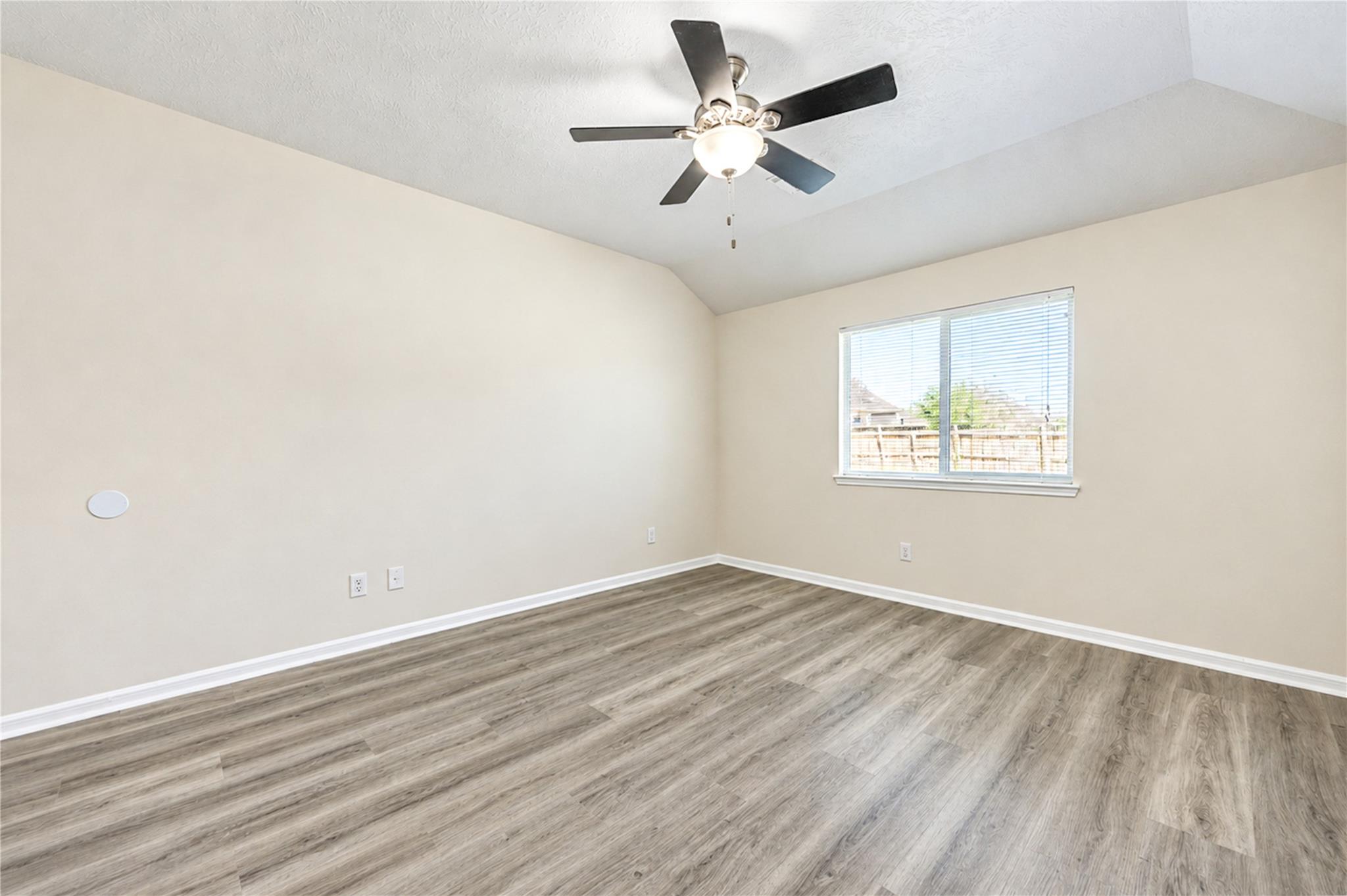 1526 Rogers Lake Lane