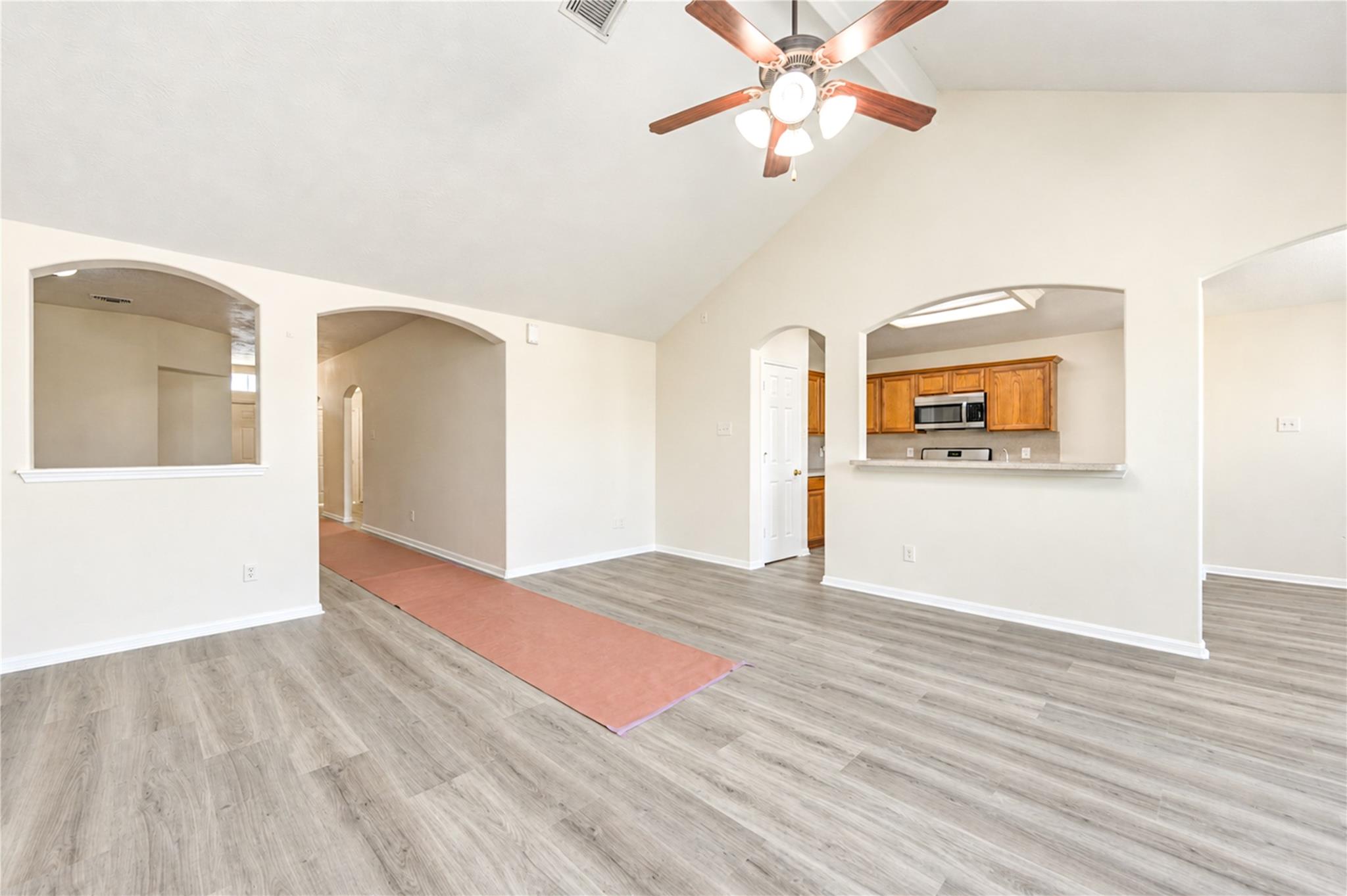 1526 Rogers Lake Lane