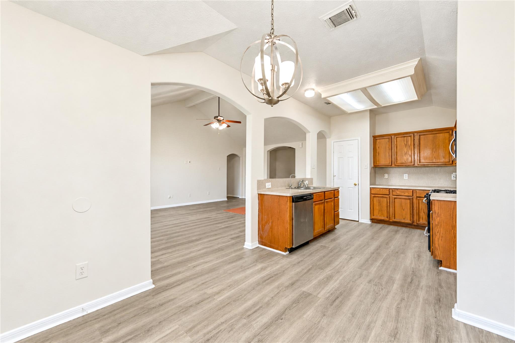 1526 Rogers Lake Lane