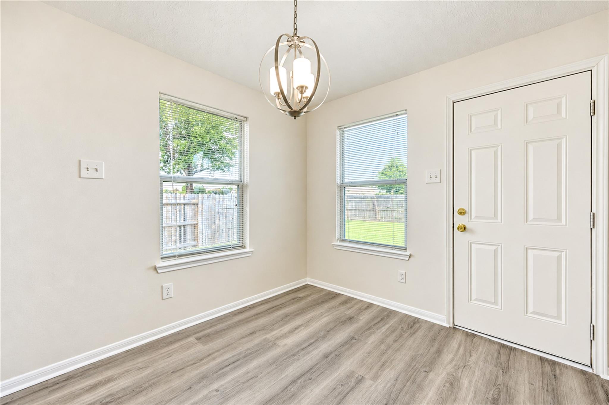 1526 Rogers Lake Lane