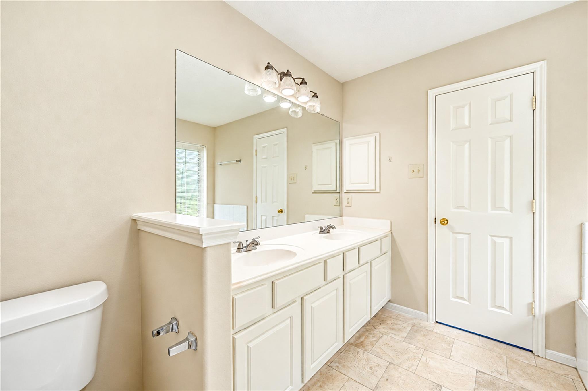 1526 Rogers Lake Lane