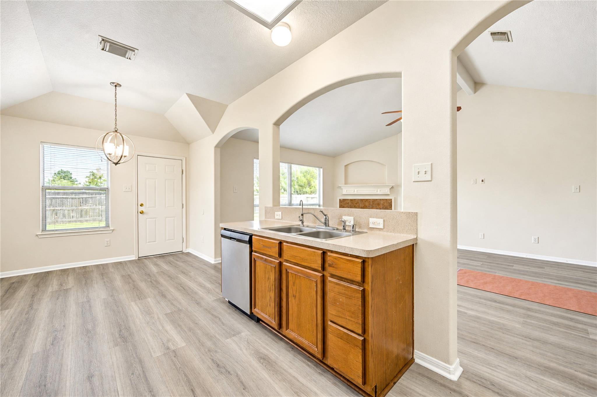 1526 Rogers Lake Lane