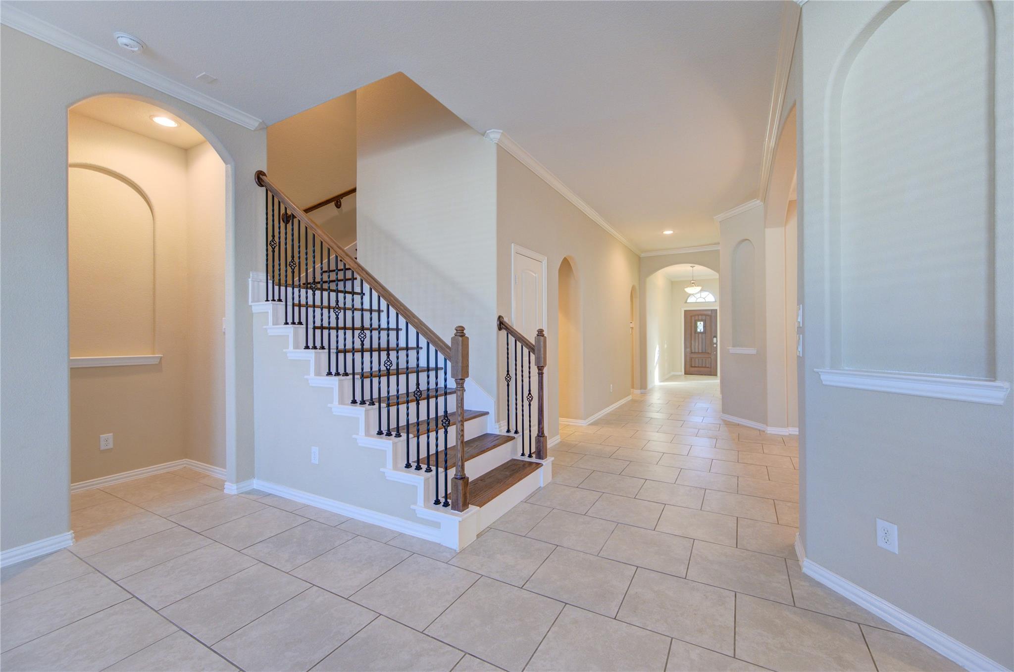 6519 Point Hollow Lane