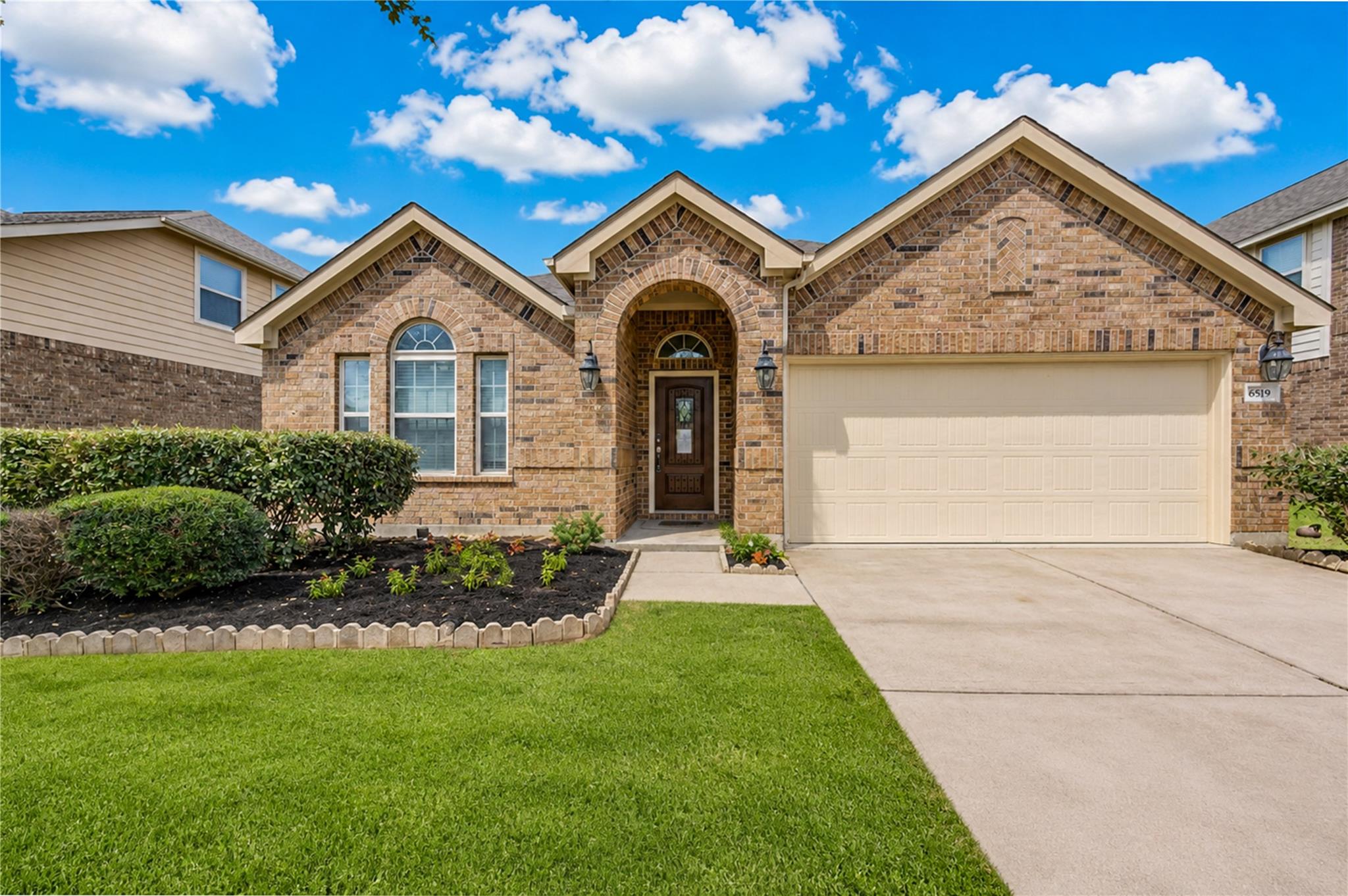 6519 Point Hollow Lane