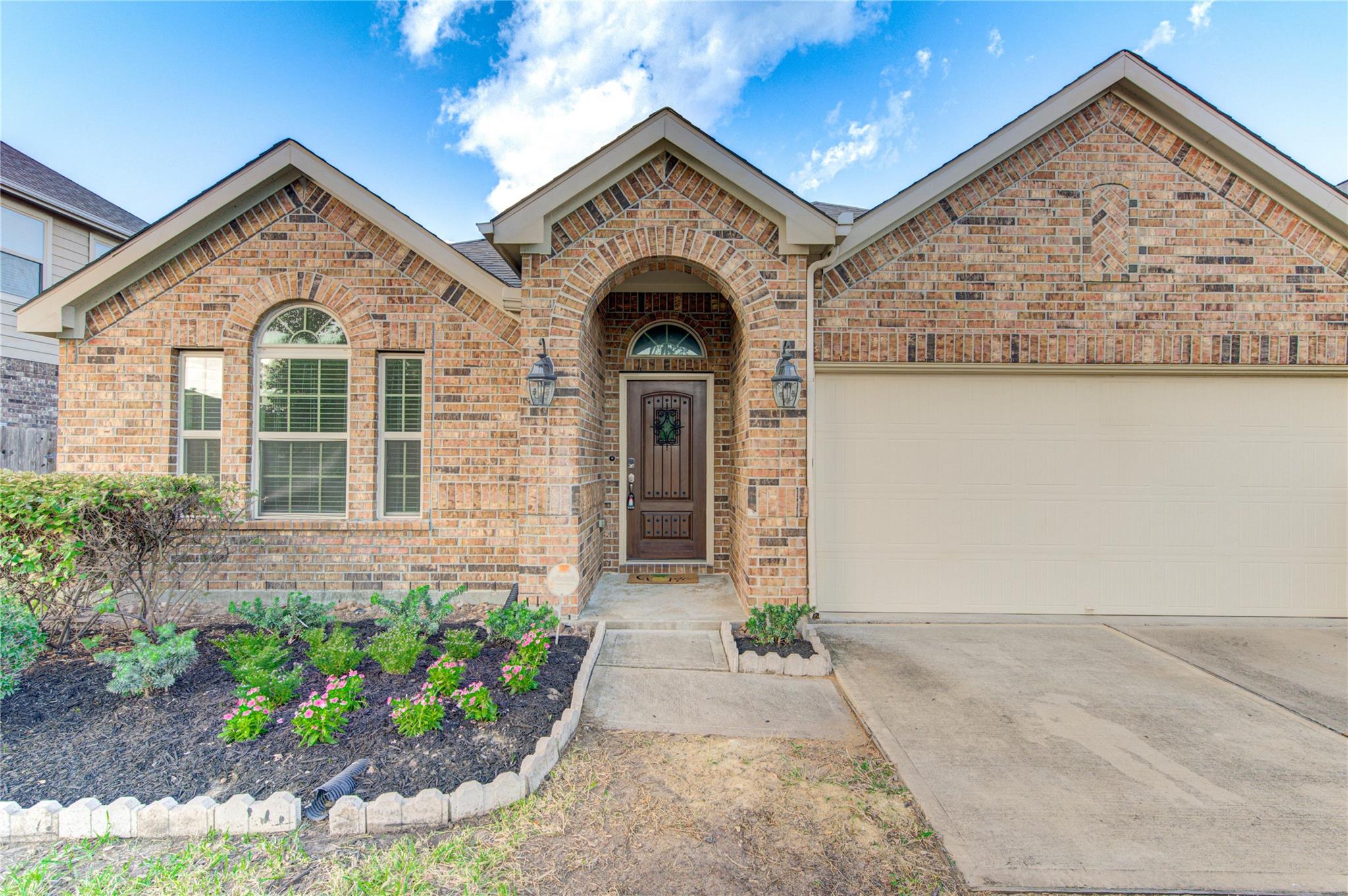 6519 Point Hollow Lane