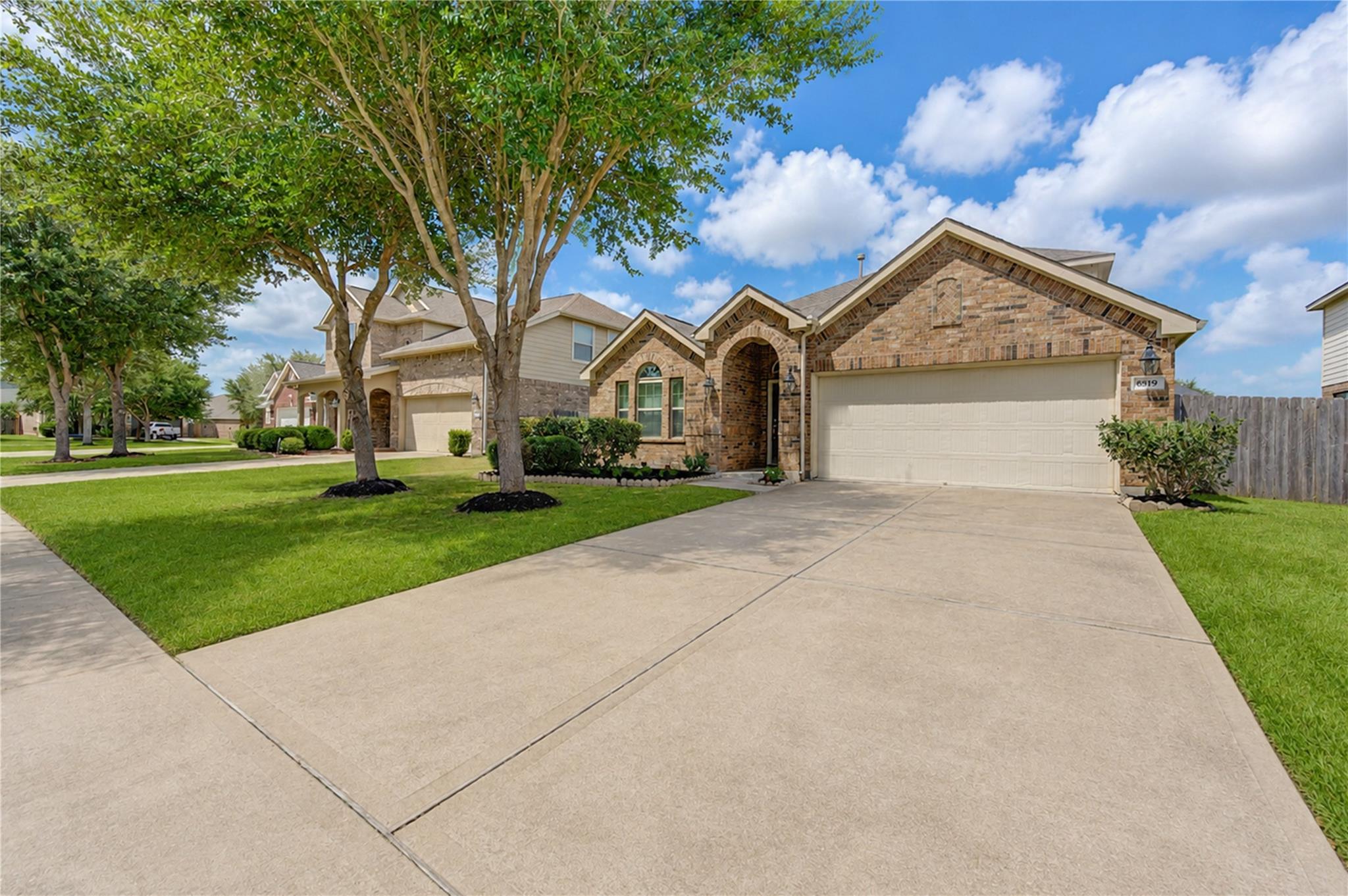 6519 Point Hollow Lane