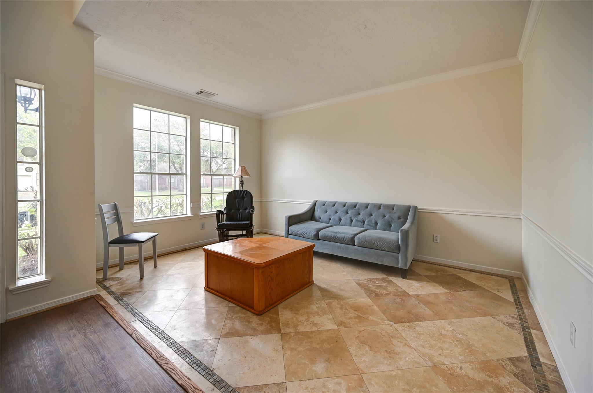11906 Dinosaur Valley Drive