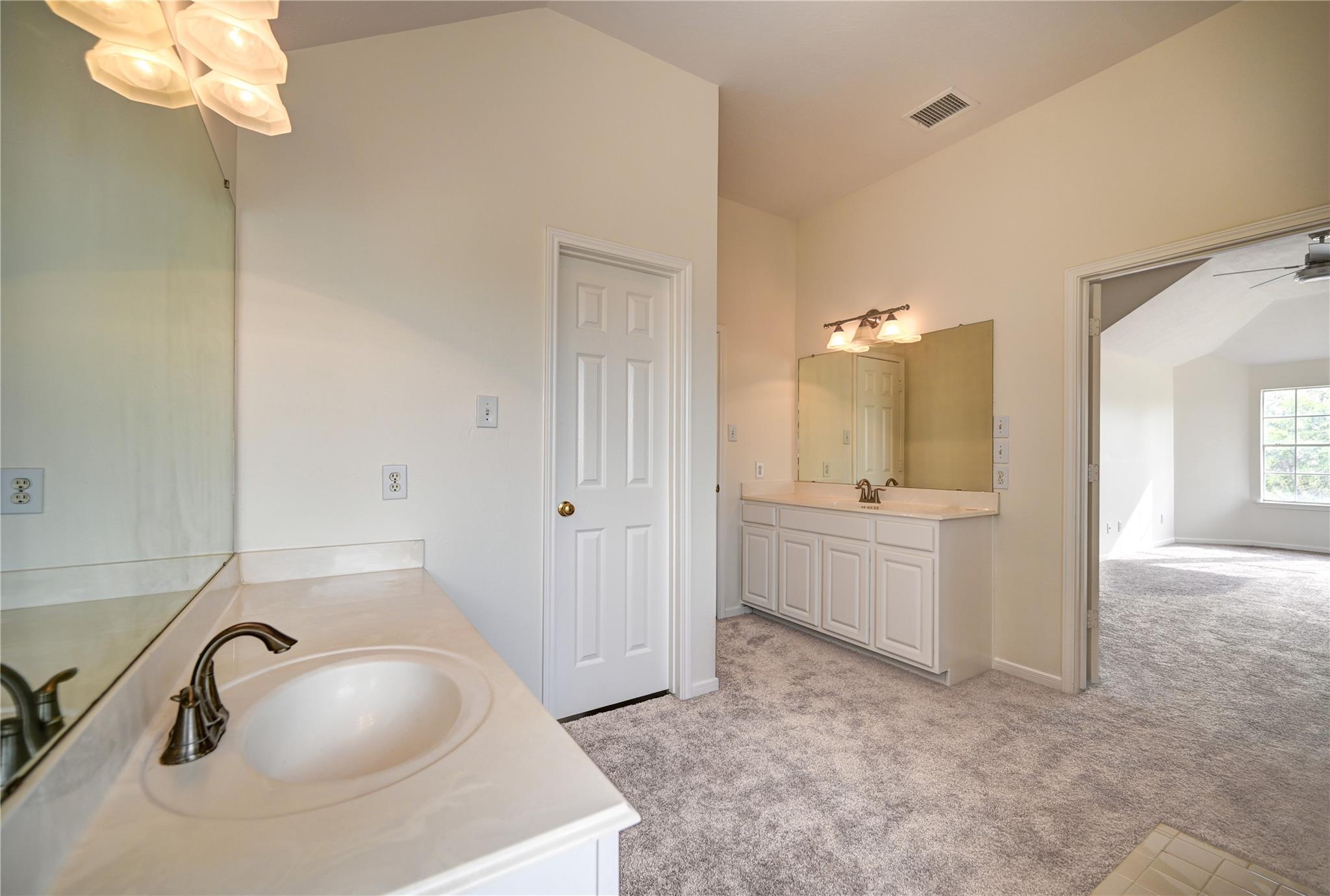 11906 Dinosaur Valley Drive
