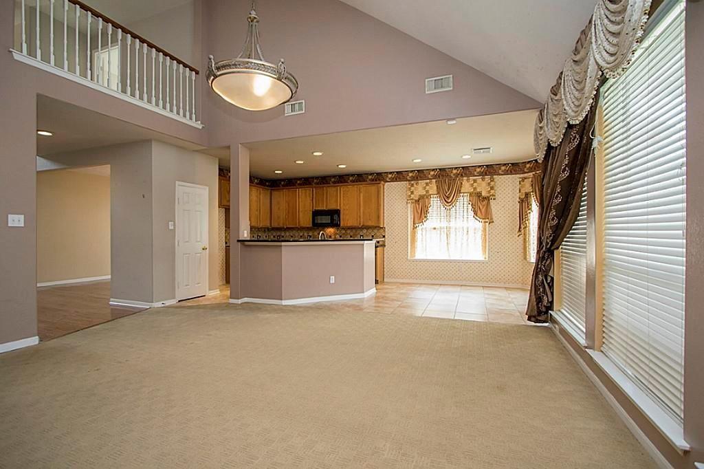 1923 Wellsley Court