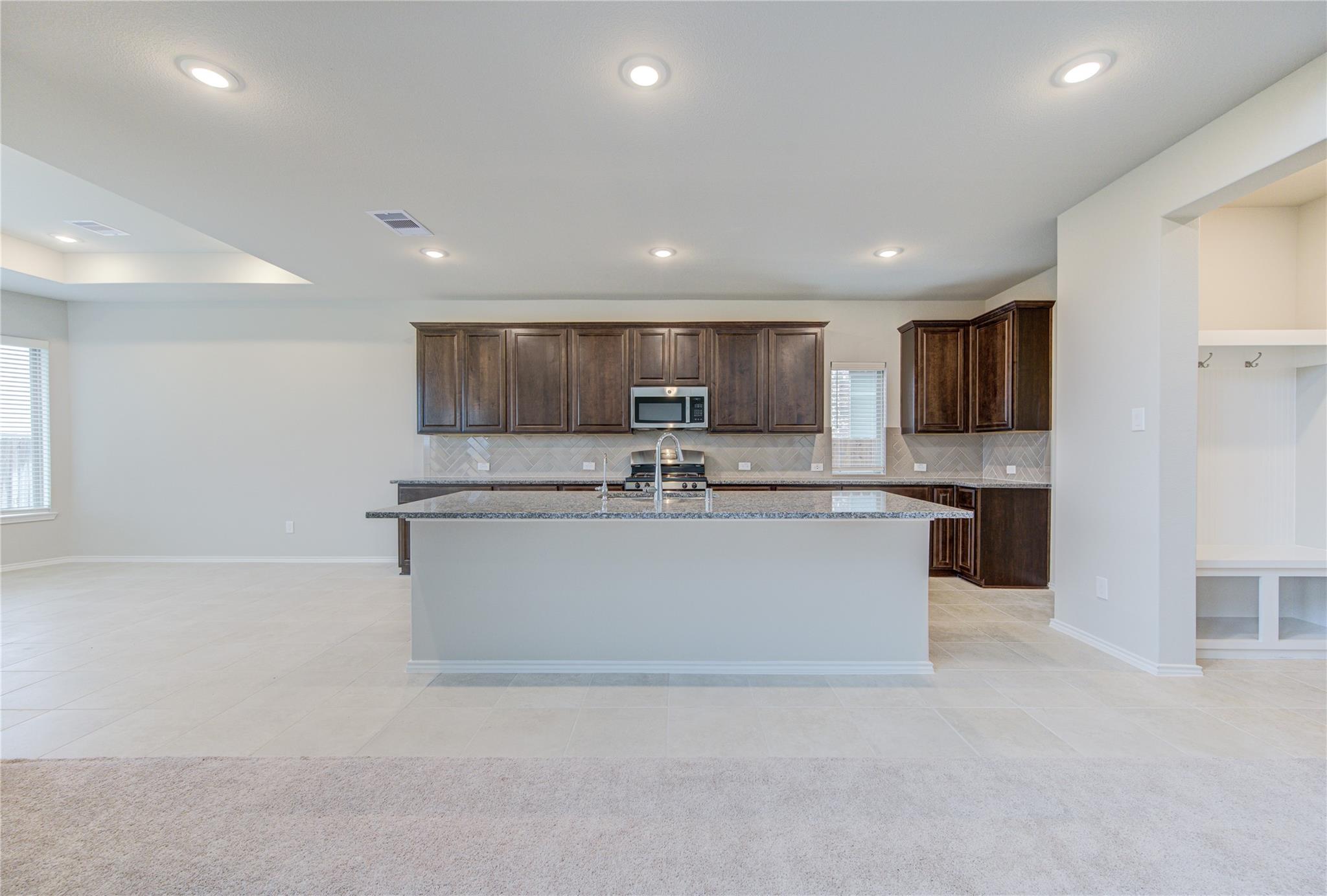 8914 Granary Gate Lane