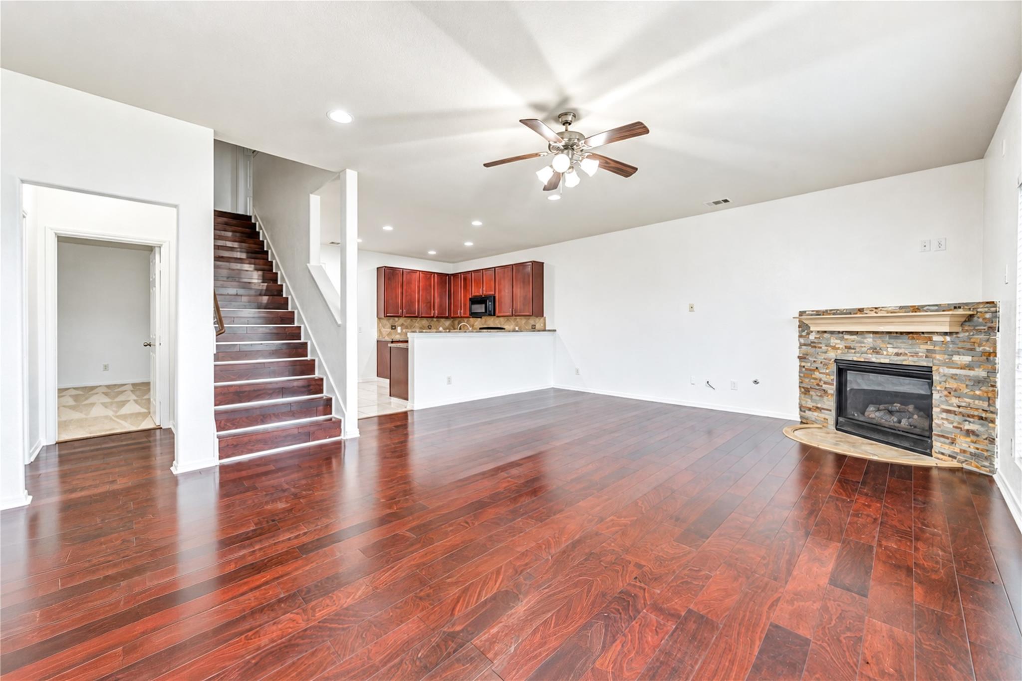 1930 Red Cedar Trail