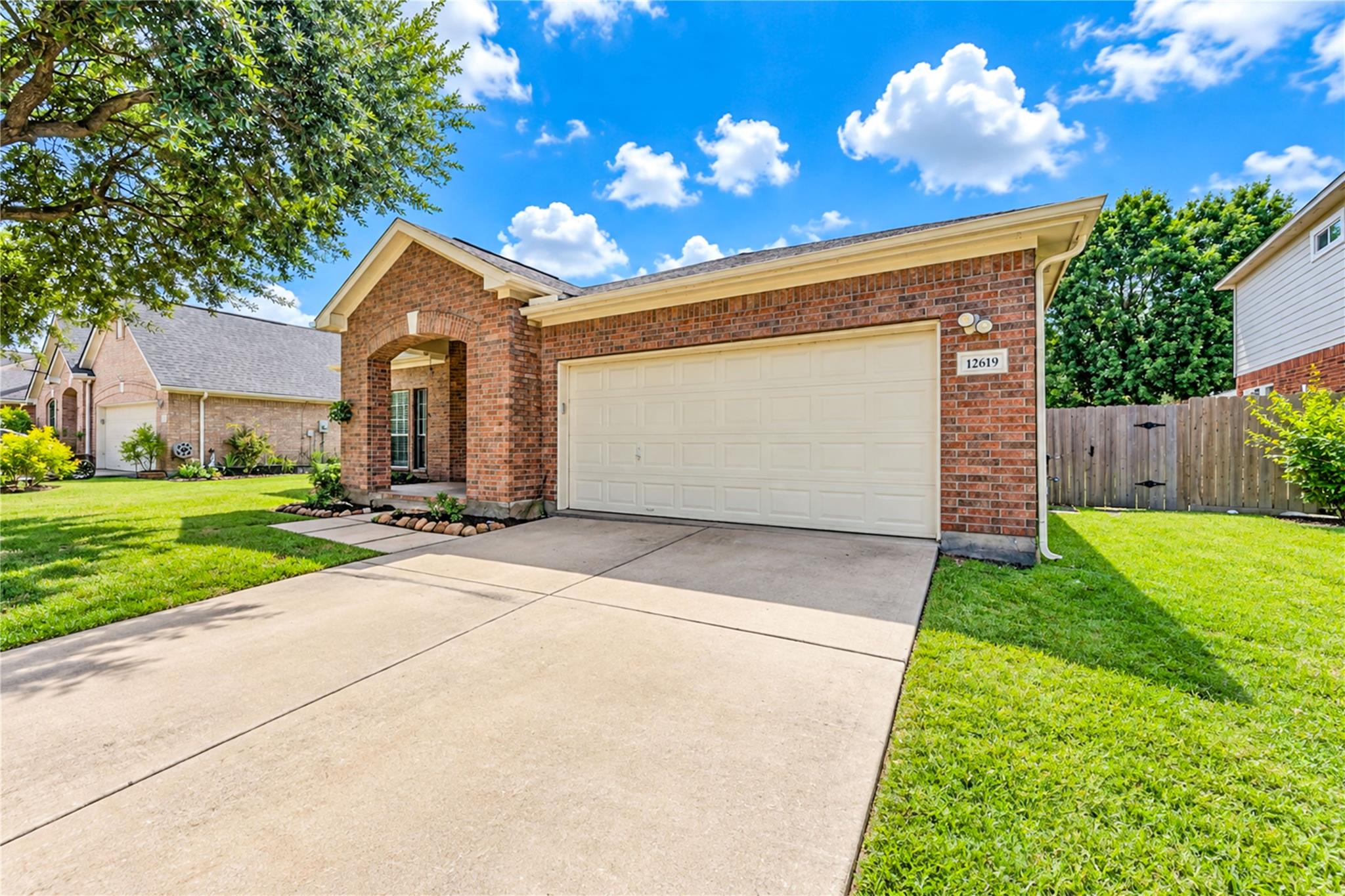12619 Vineyard Trail Lane