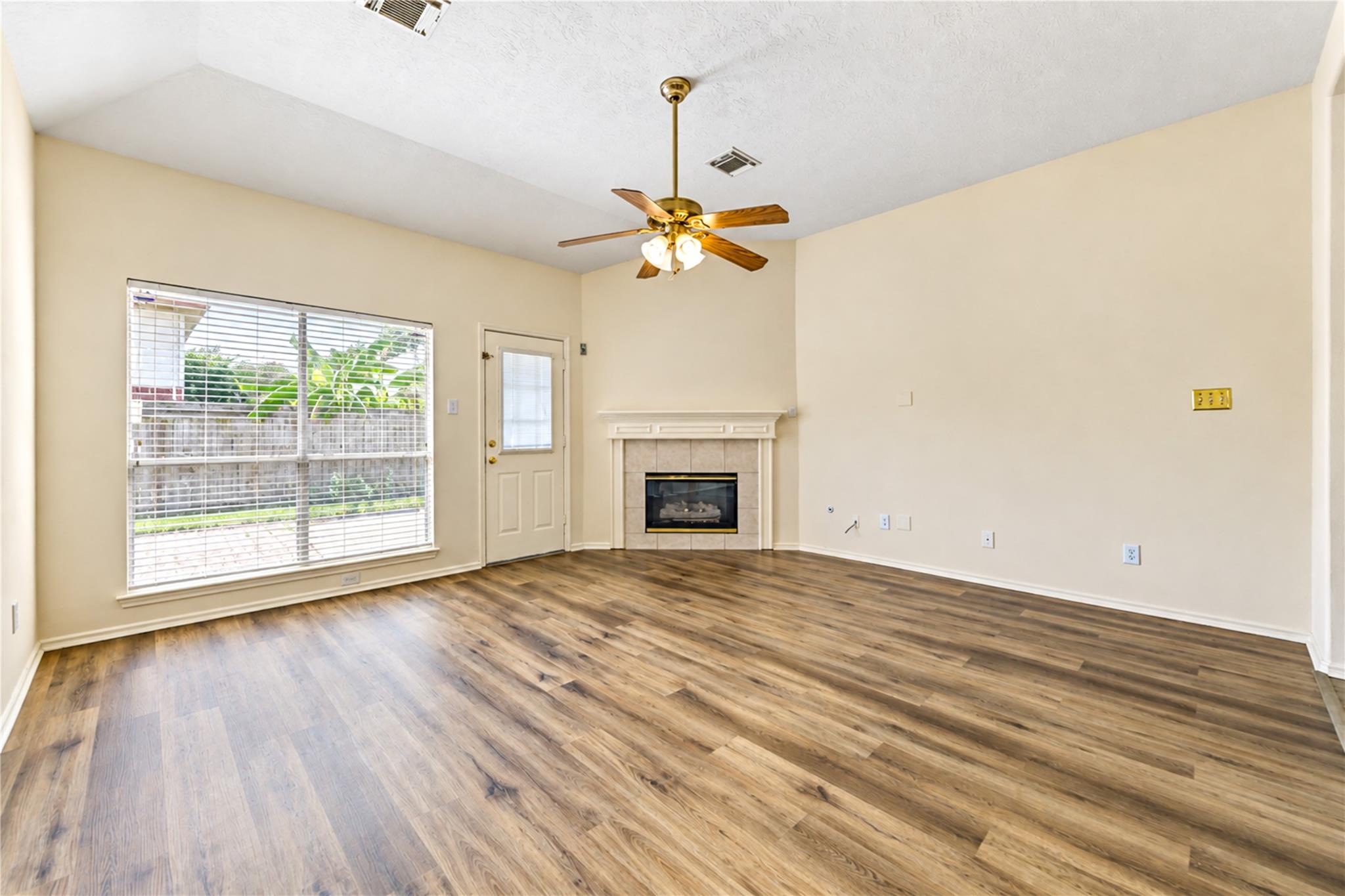 12619 Vineyard Trail Lane
