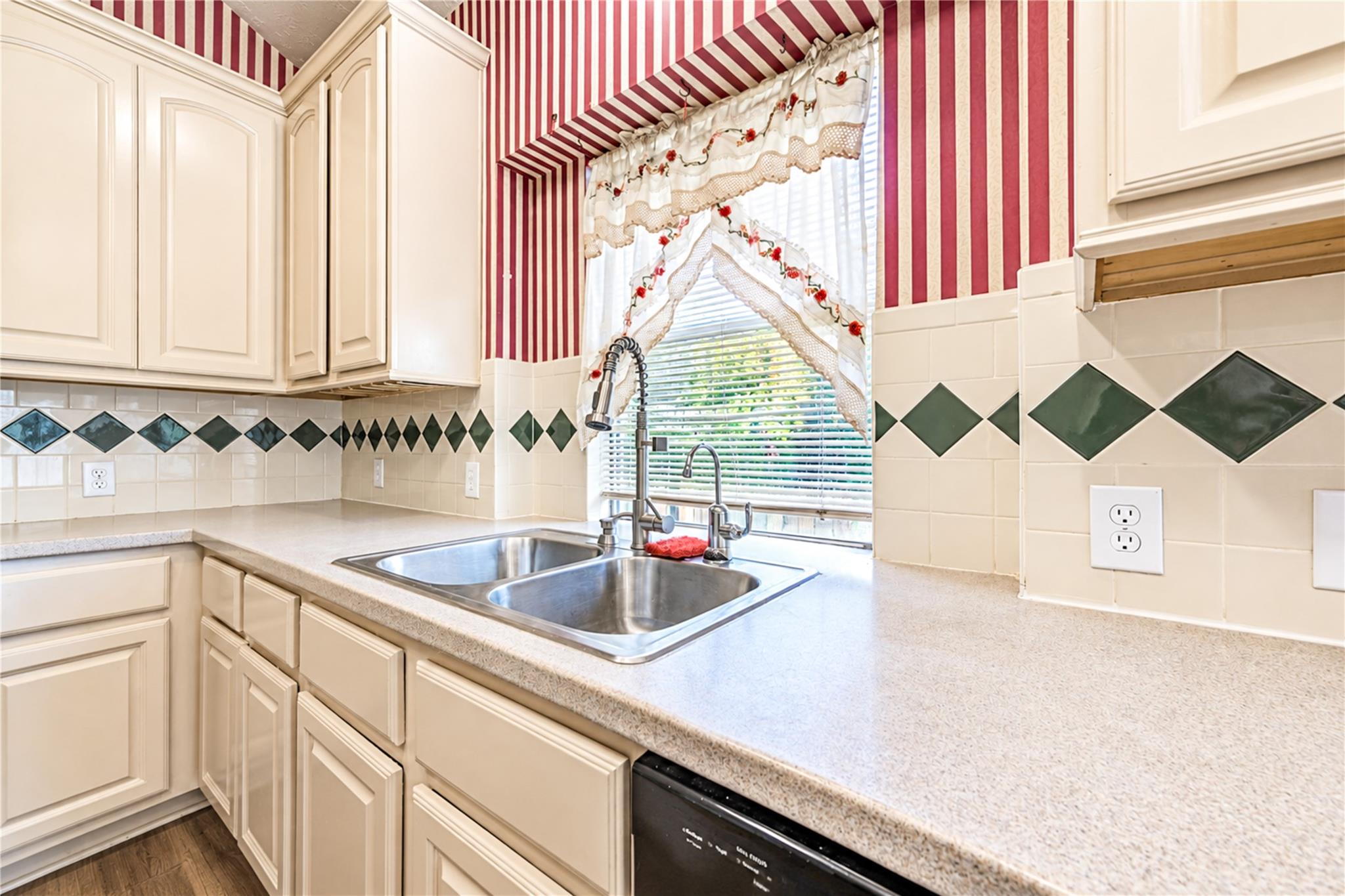 12619 Vineyard Trail Lane