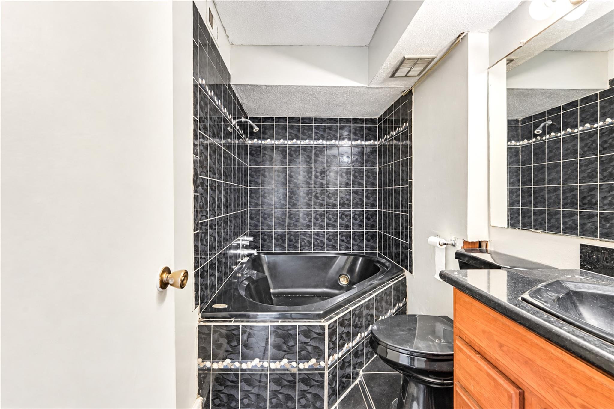 6606 De Moss Drive # 1201
