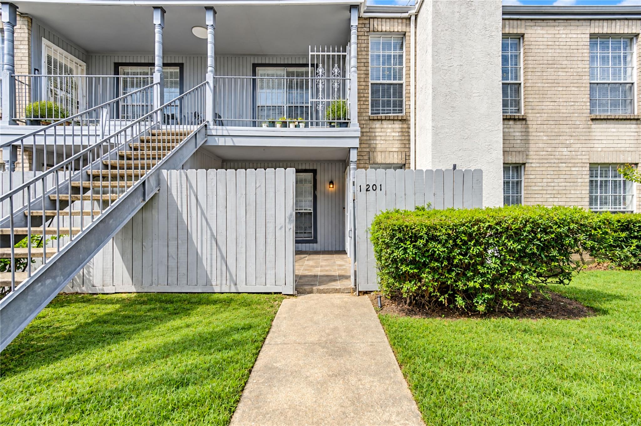 6606 De Moss Drive # 1201