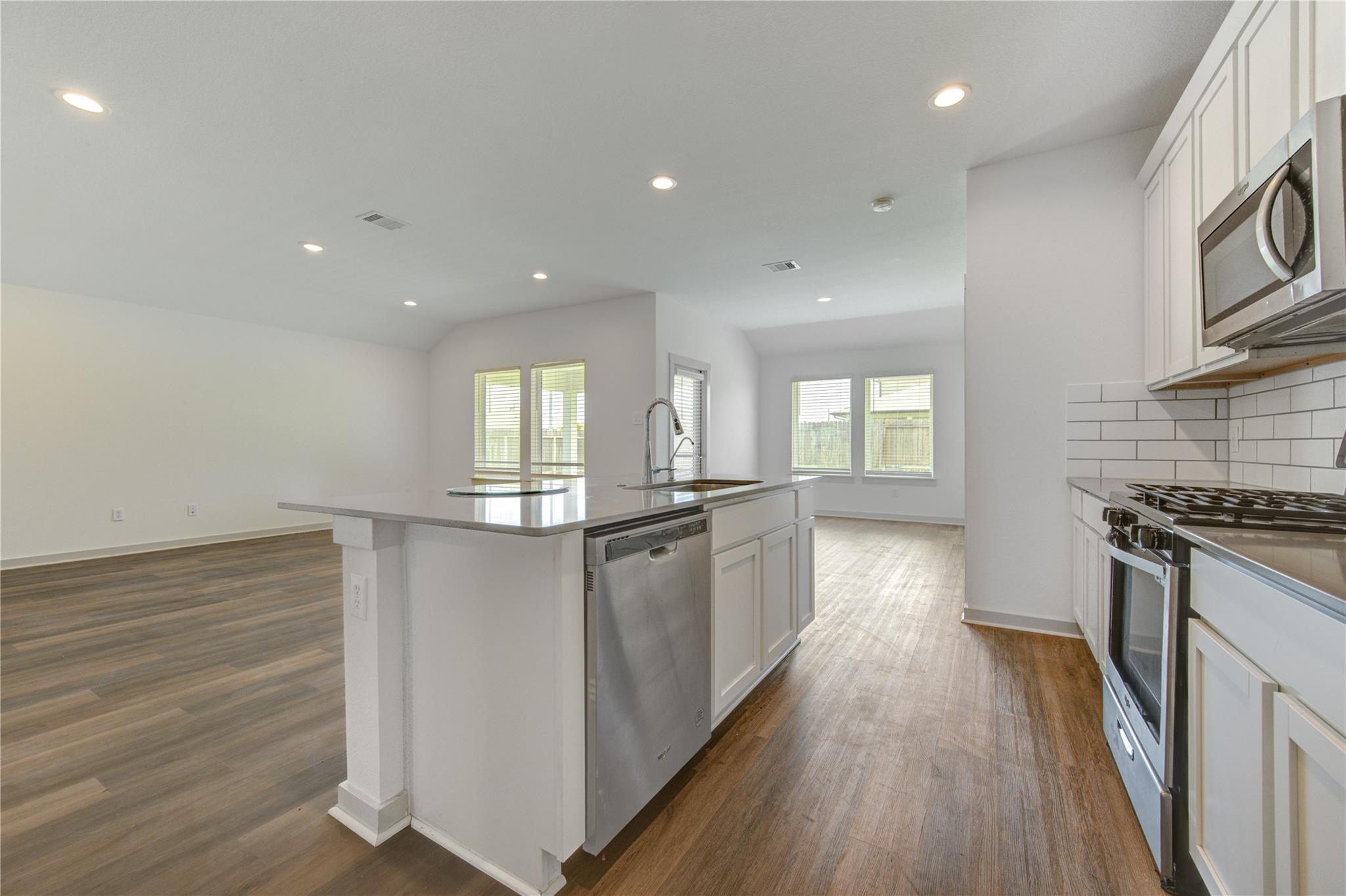 1603 Barrows Lane