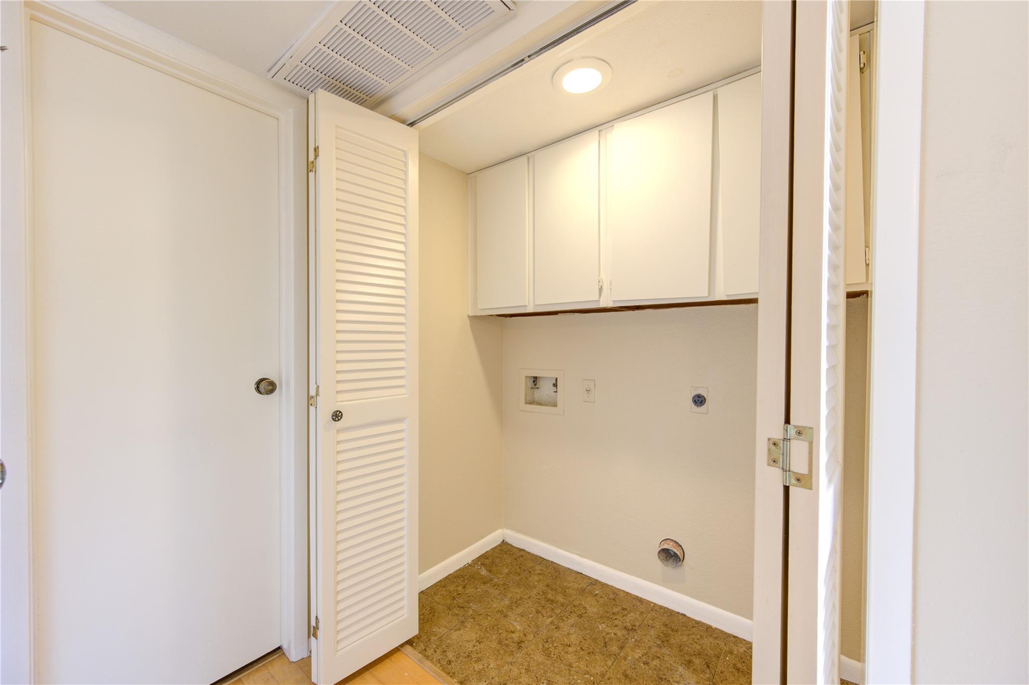 3055 Walnut Bend Lane # 21