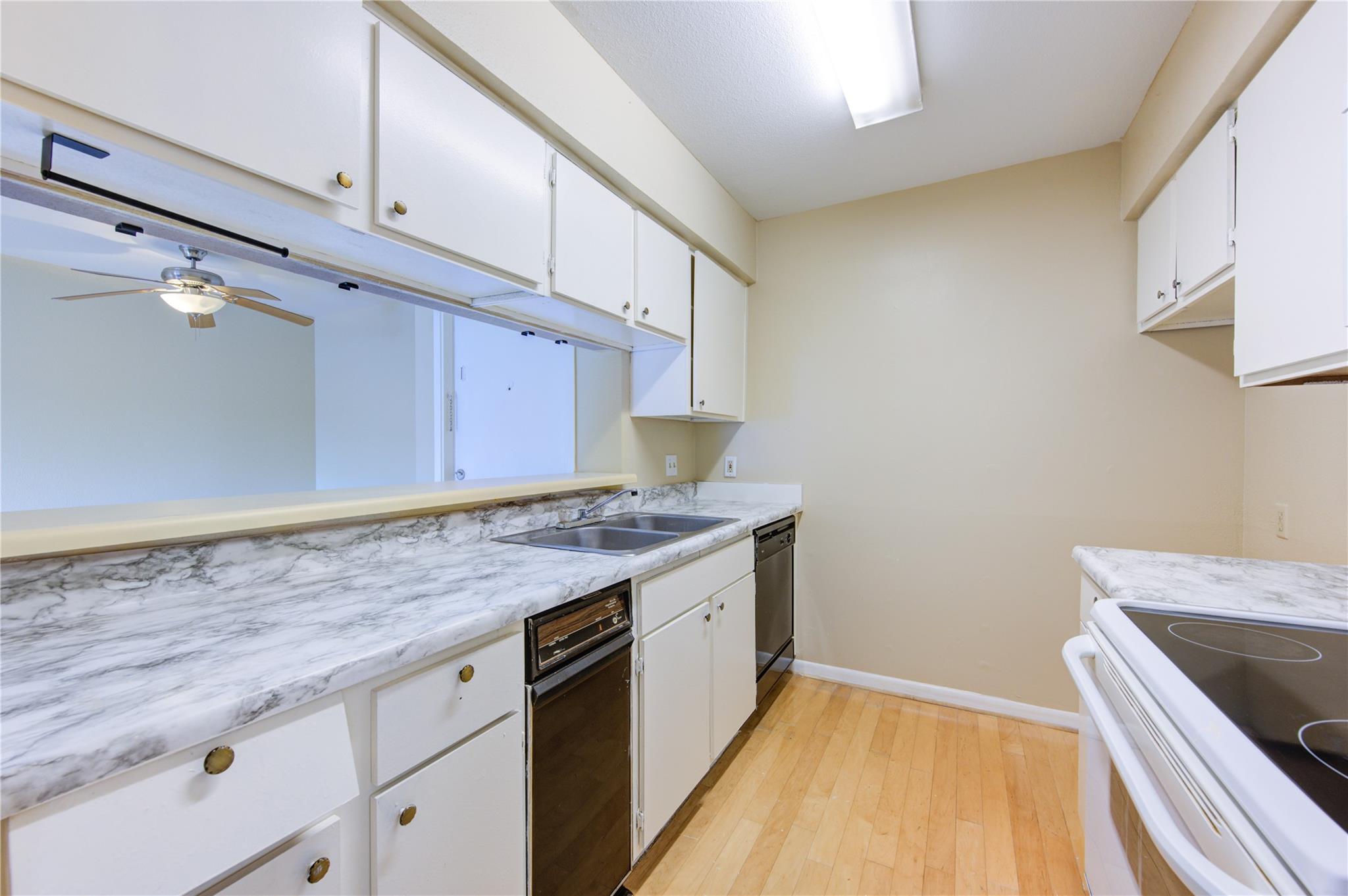3055 Walnut Bend Lane # 21