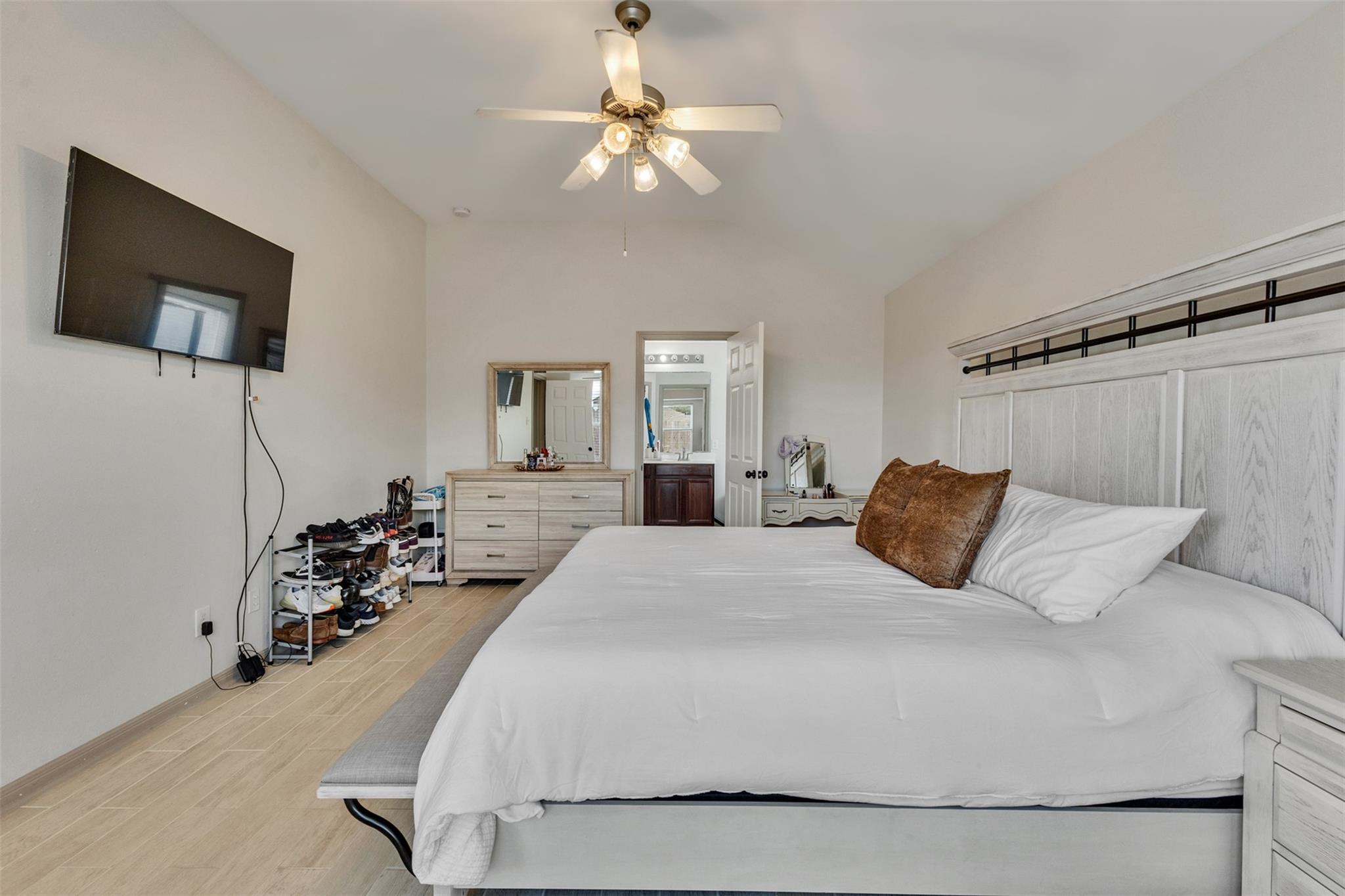 2407 Alcove Foster Court