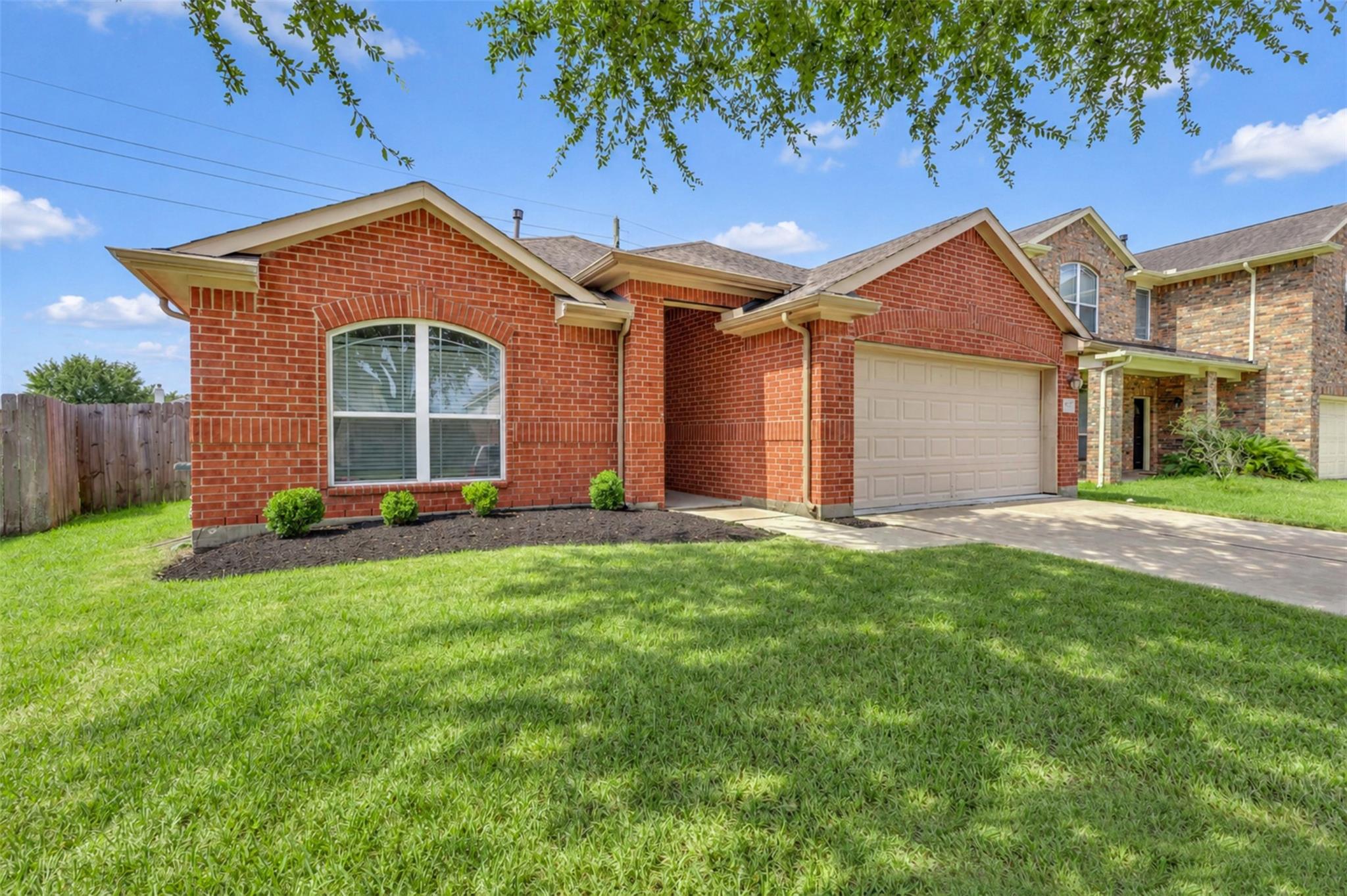 2407 Alcove Foster Court