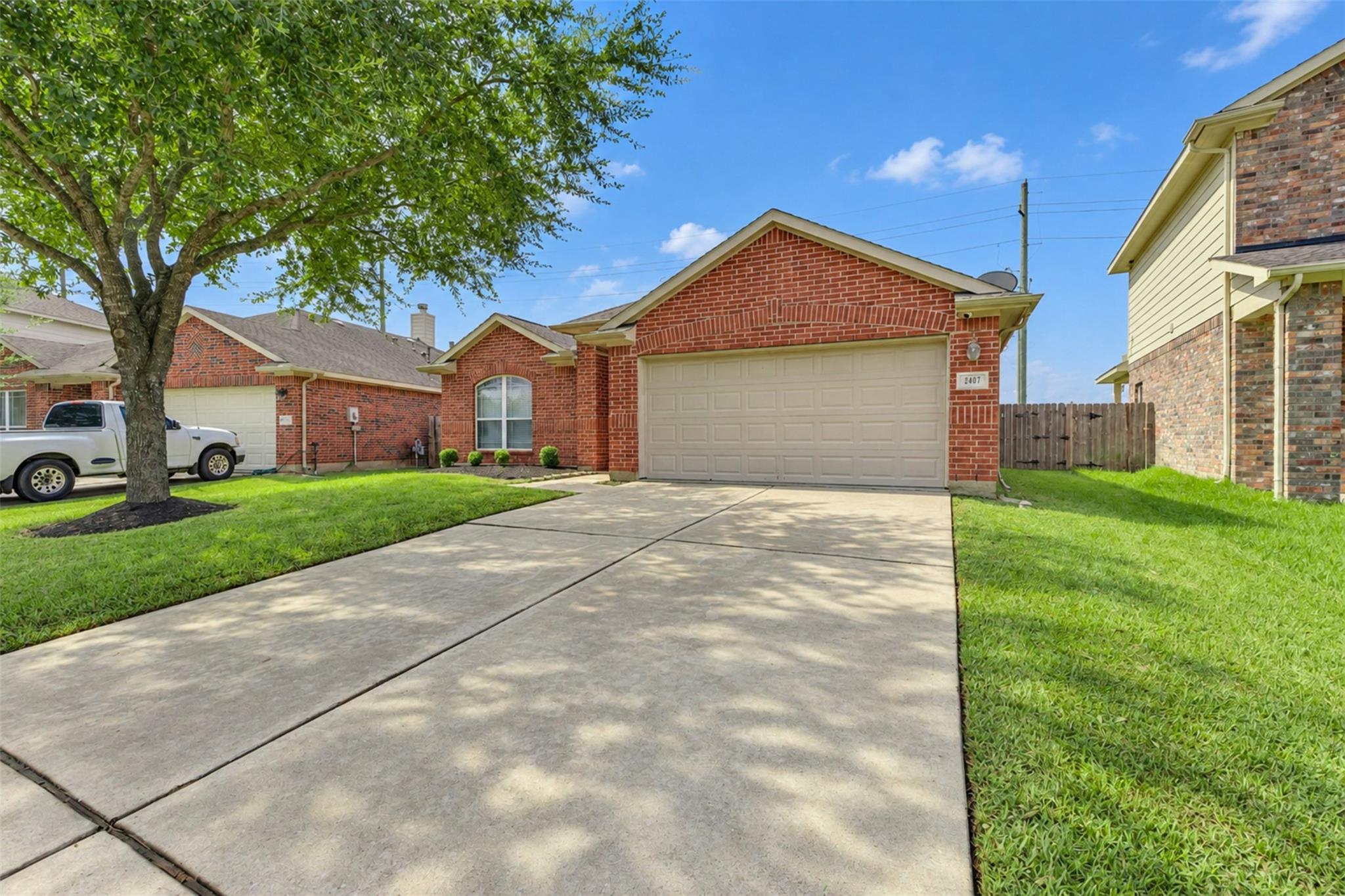 2407 Alcove Foster Court