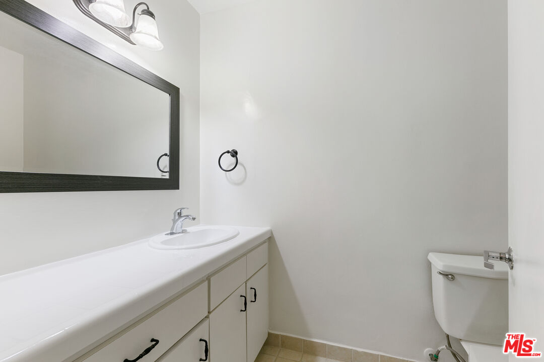 1200 N Flores St Unit: 205