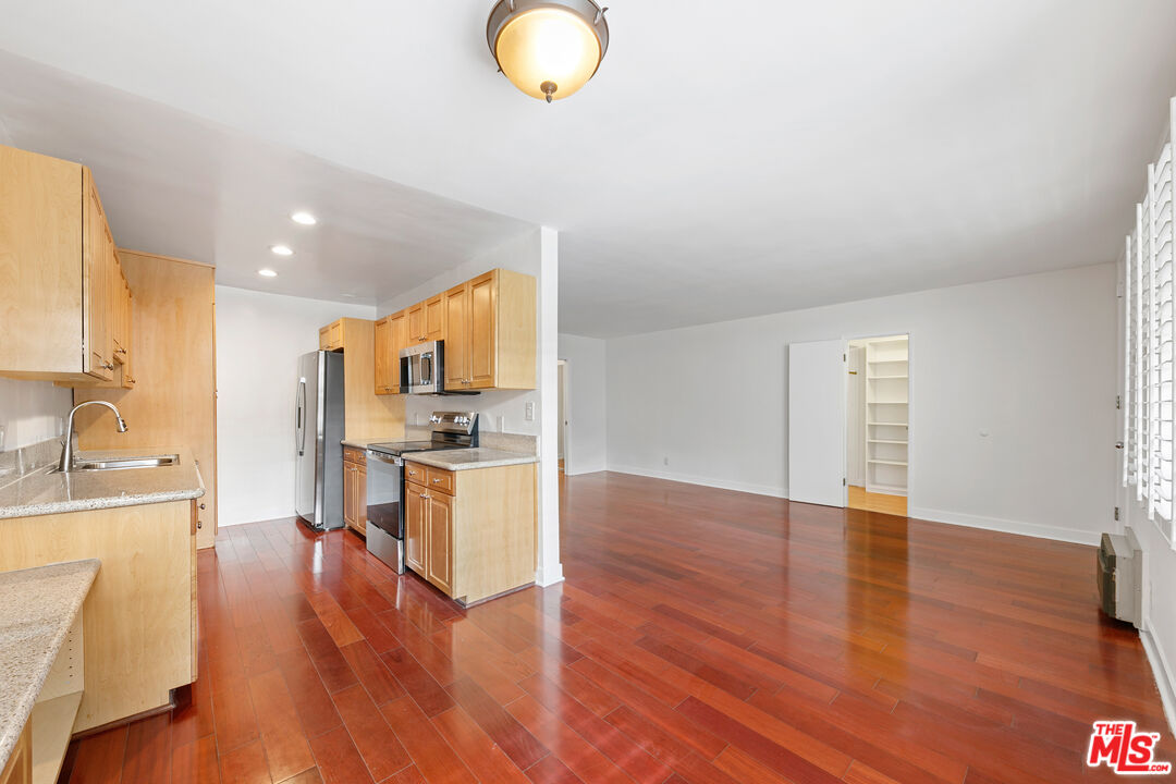 1200 N Flores St Unit: 205